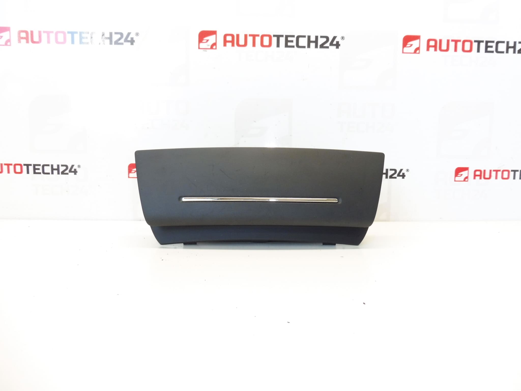 Center storage box Citroën C5 X7 9682460077 7589YQ 7591GR