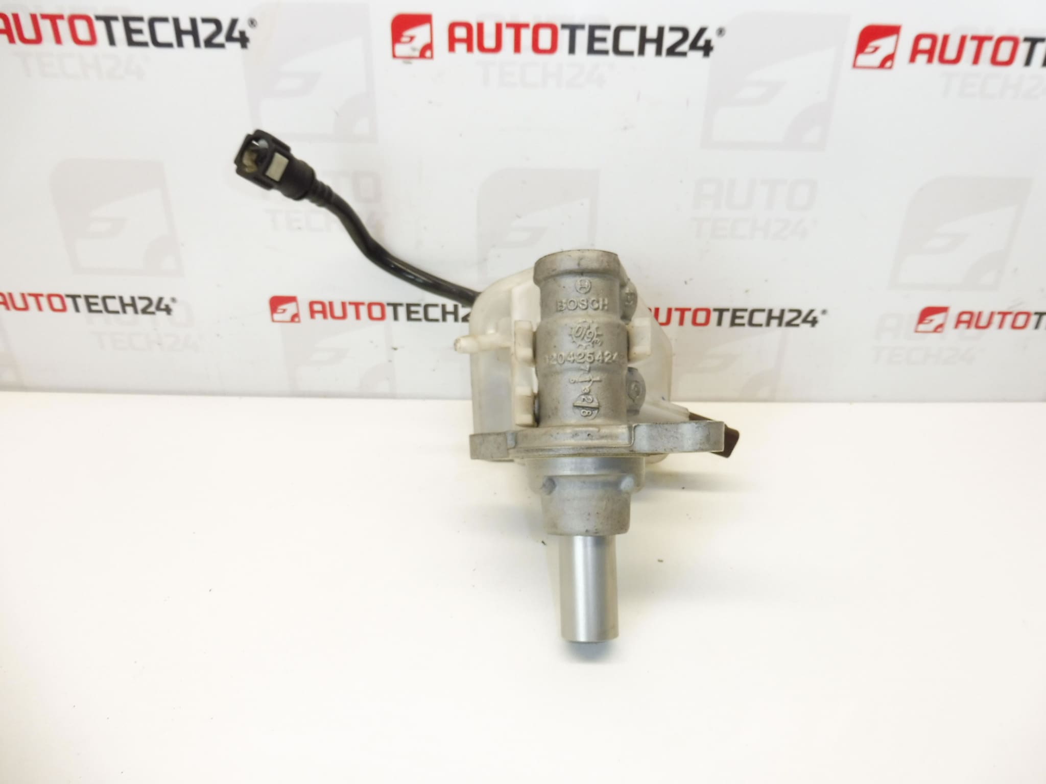 Master brake cylinder Citroën Peugeot 0204254242 4601V1