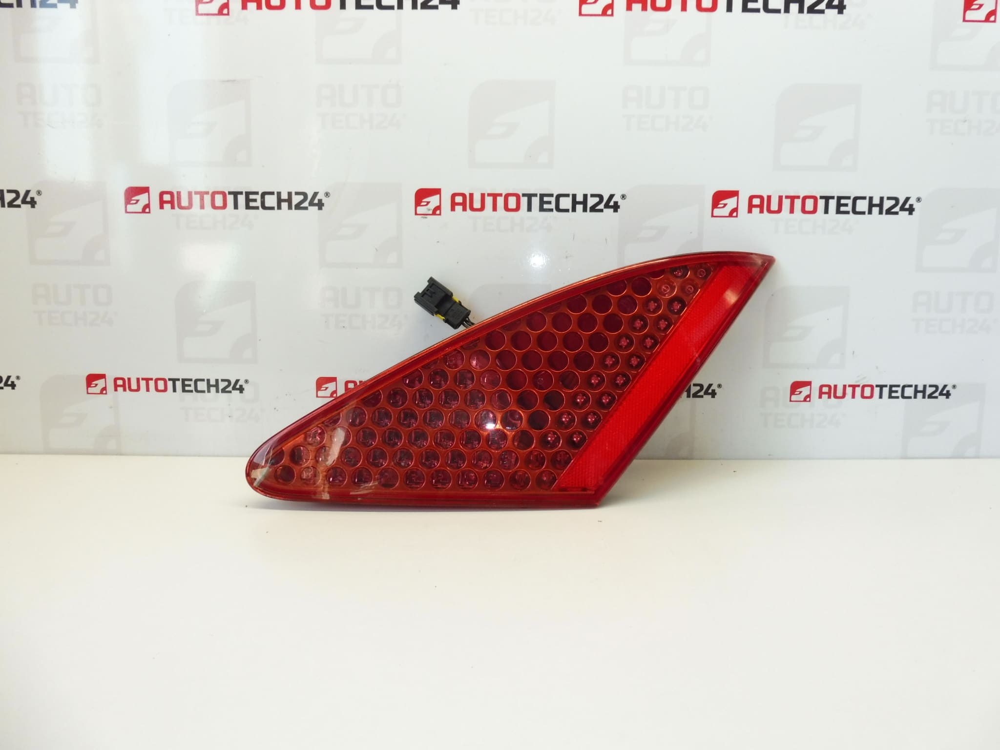 Rear lamp interior Peugeot 307 CC 964130008JE 6351S4