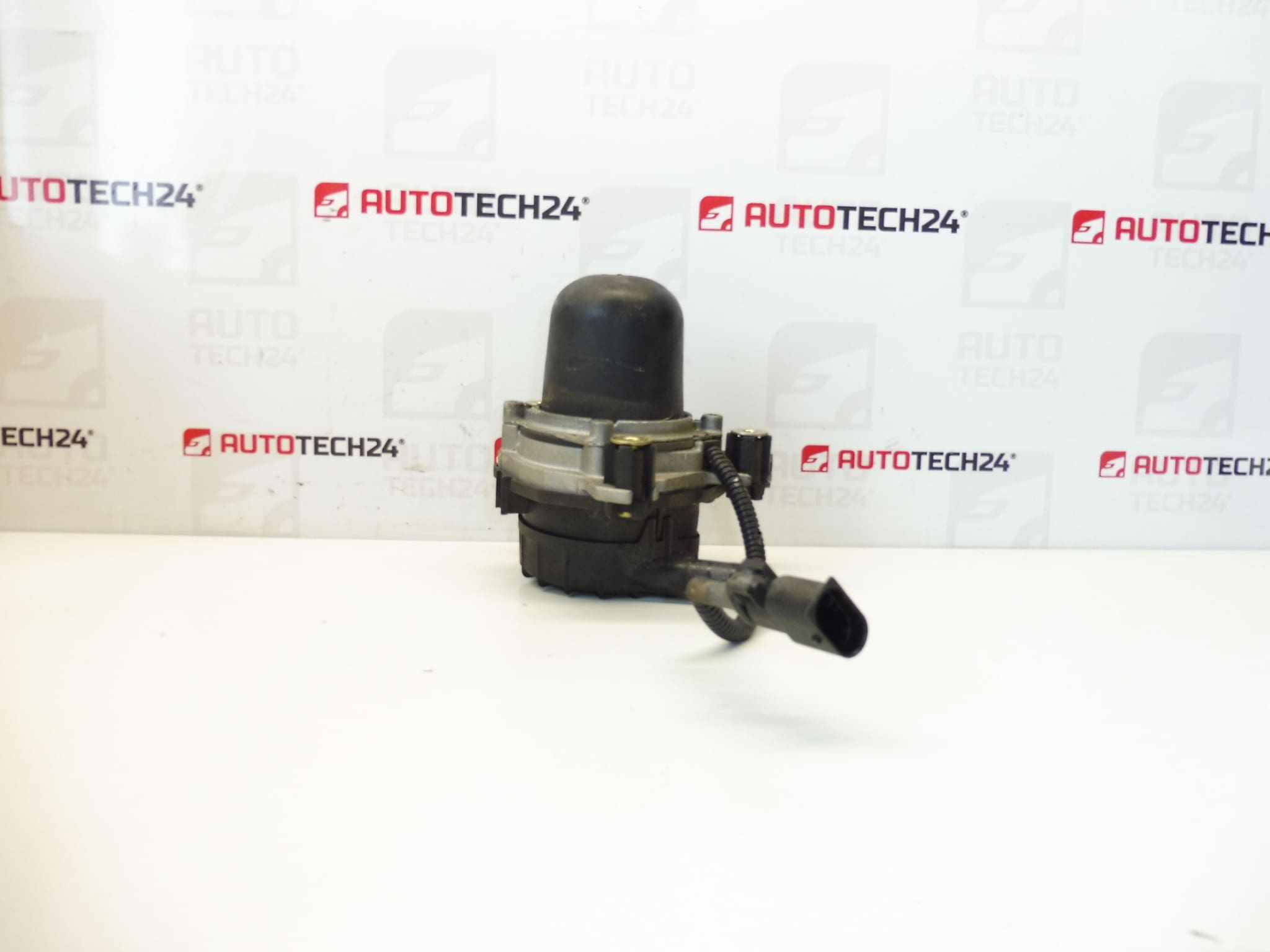 Air pump Citroën Peugeot 9653340580 1618E4 1628FX