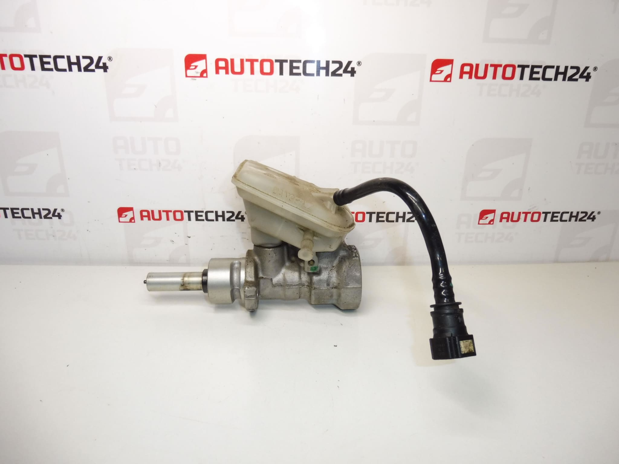 Master brake cylinder Bosch Citroën Peugeot 0204123596 22472579 4601L2