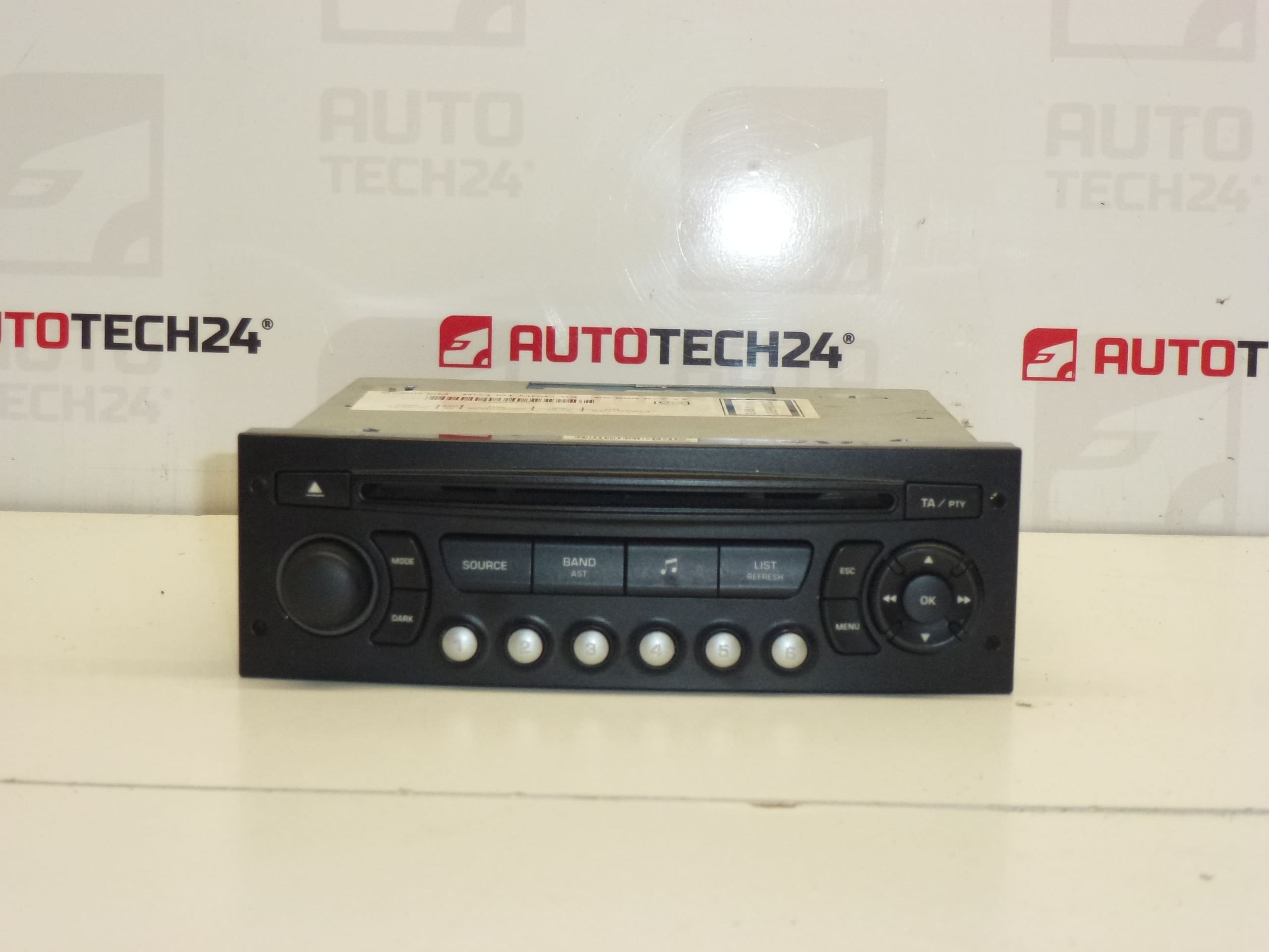 Car radio with CD MP3 Citroën Peugeot 9666967777 6579FG