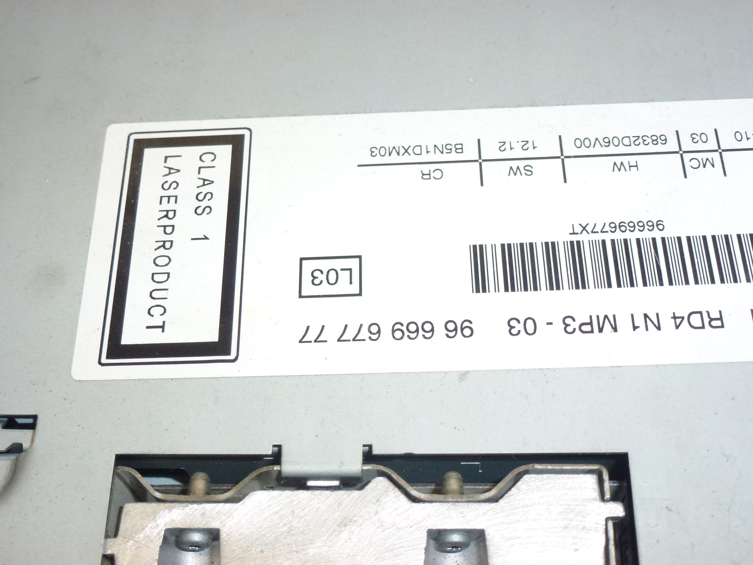 Car radio with CD MP3 Citroën Peugeot 9666967777 6579FG