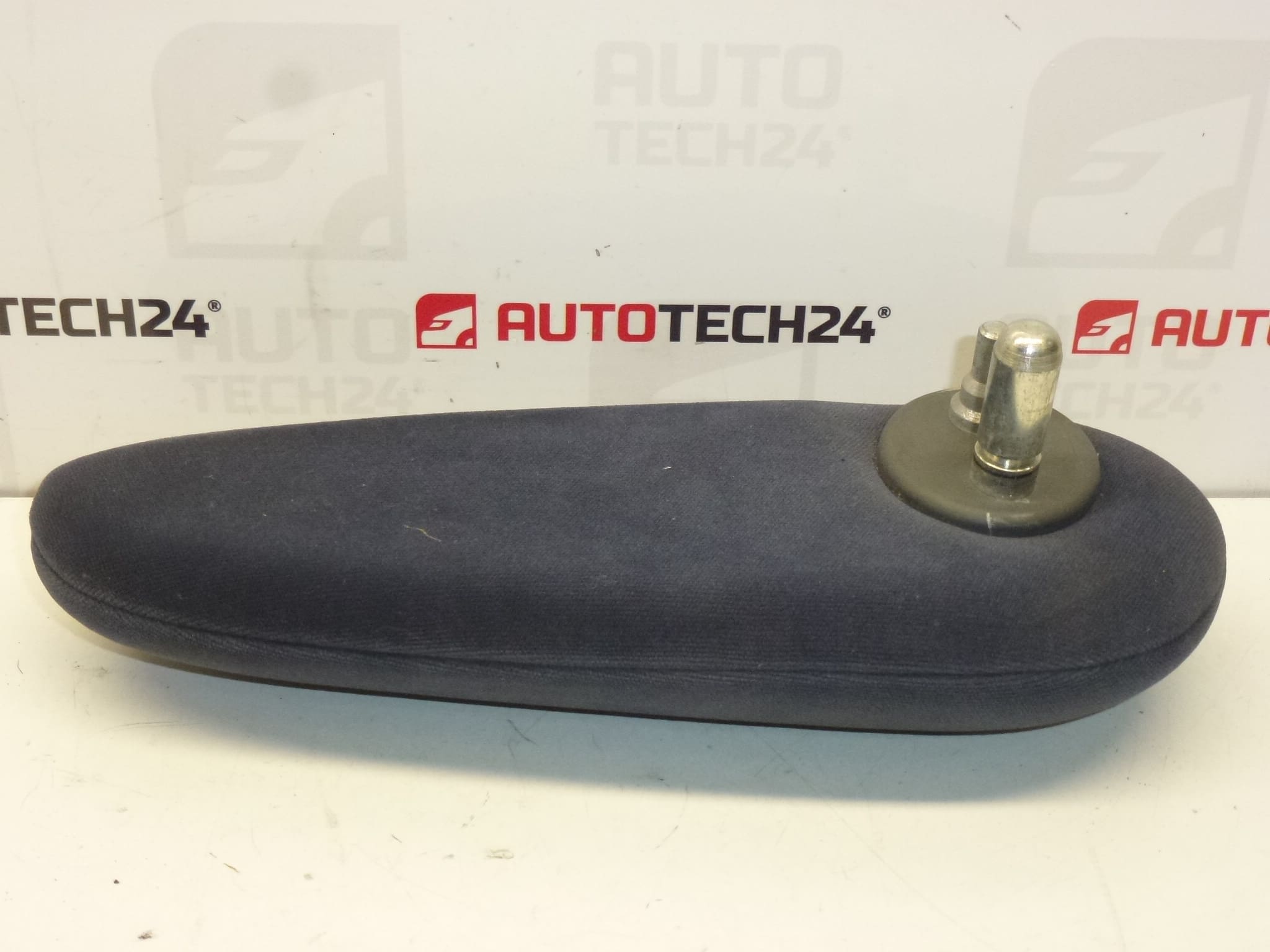 Citroën Peugeot 8830HQ left armrest