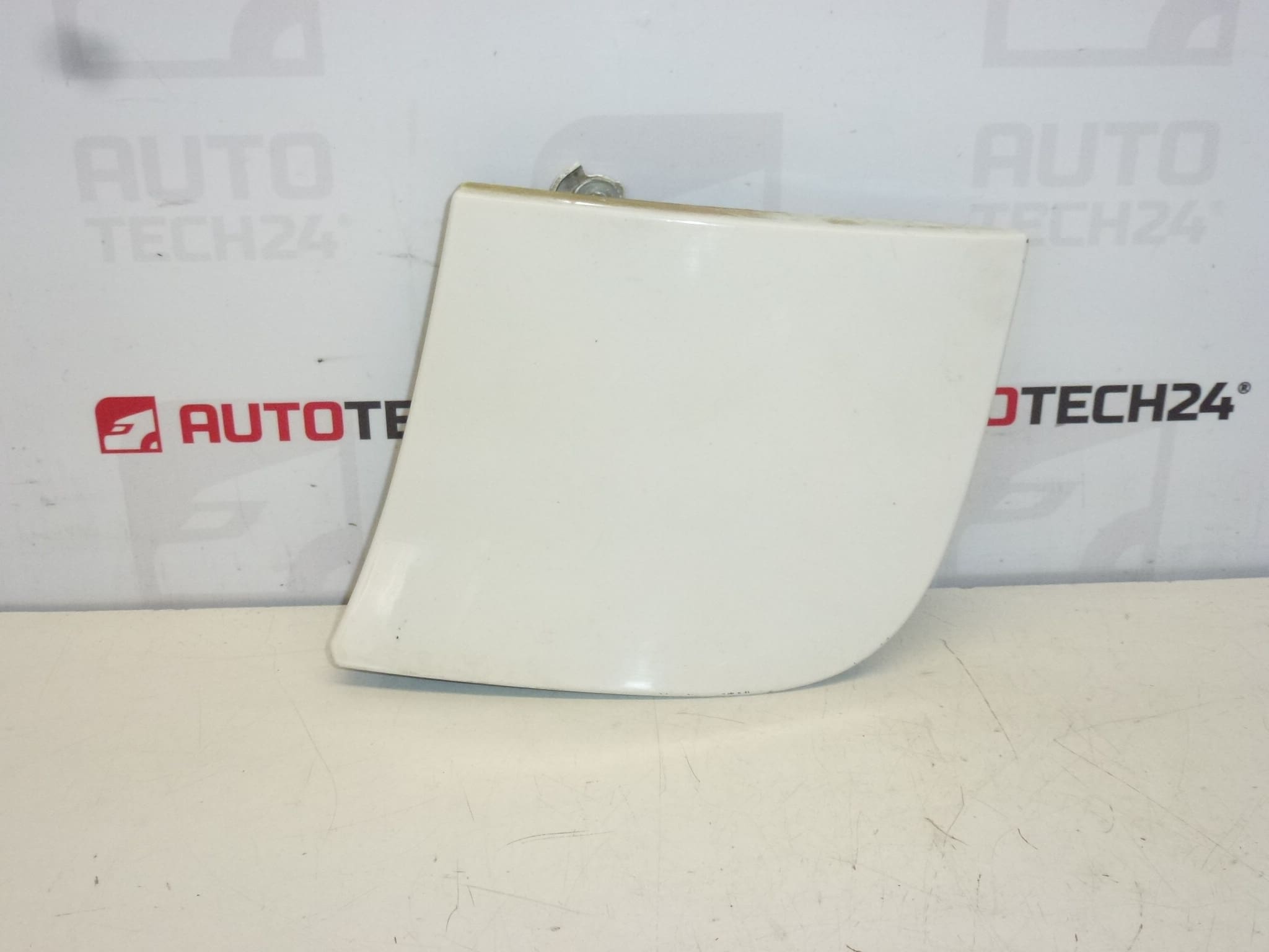 Tank cap cover white Peugeot 107 Citroën C1 1517C5 1517C9