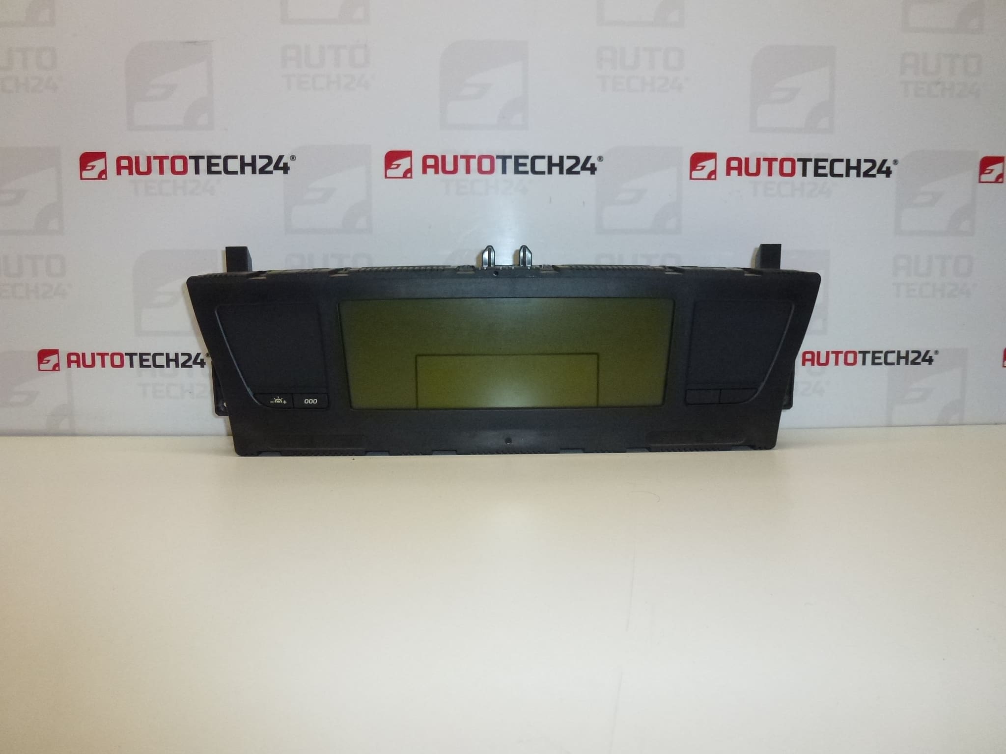 Speedometer Citroën C4 Picasso mileage 205 thousand km 9666704380 -A-00 6103KV