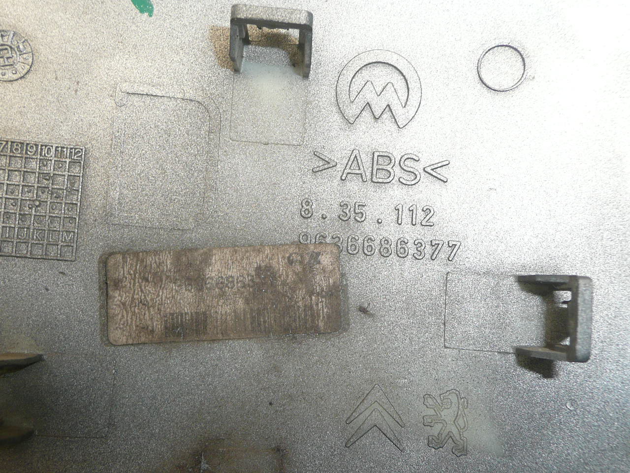 Right mirror cover Citroën Peugeot 9636686377 8149C5 EYLC