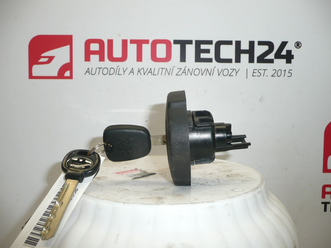 Tank cap with key Citroën Peugeot 1508L7