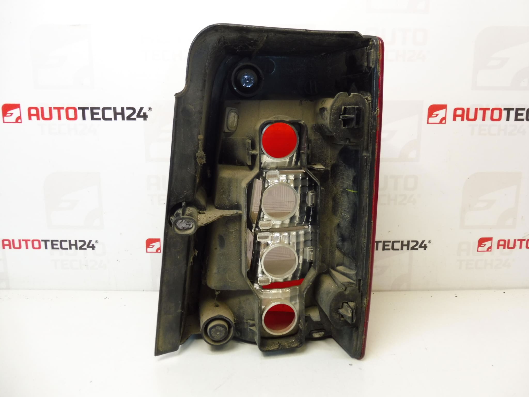 Left Rear Light Citroën Peugeot 9657977080 6350Z1 - Image 2