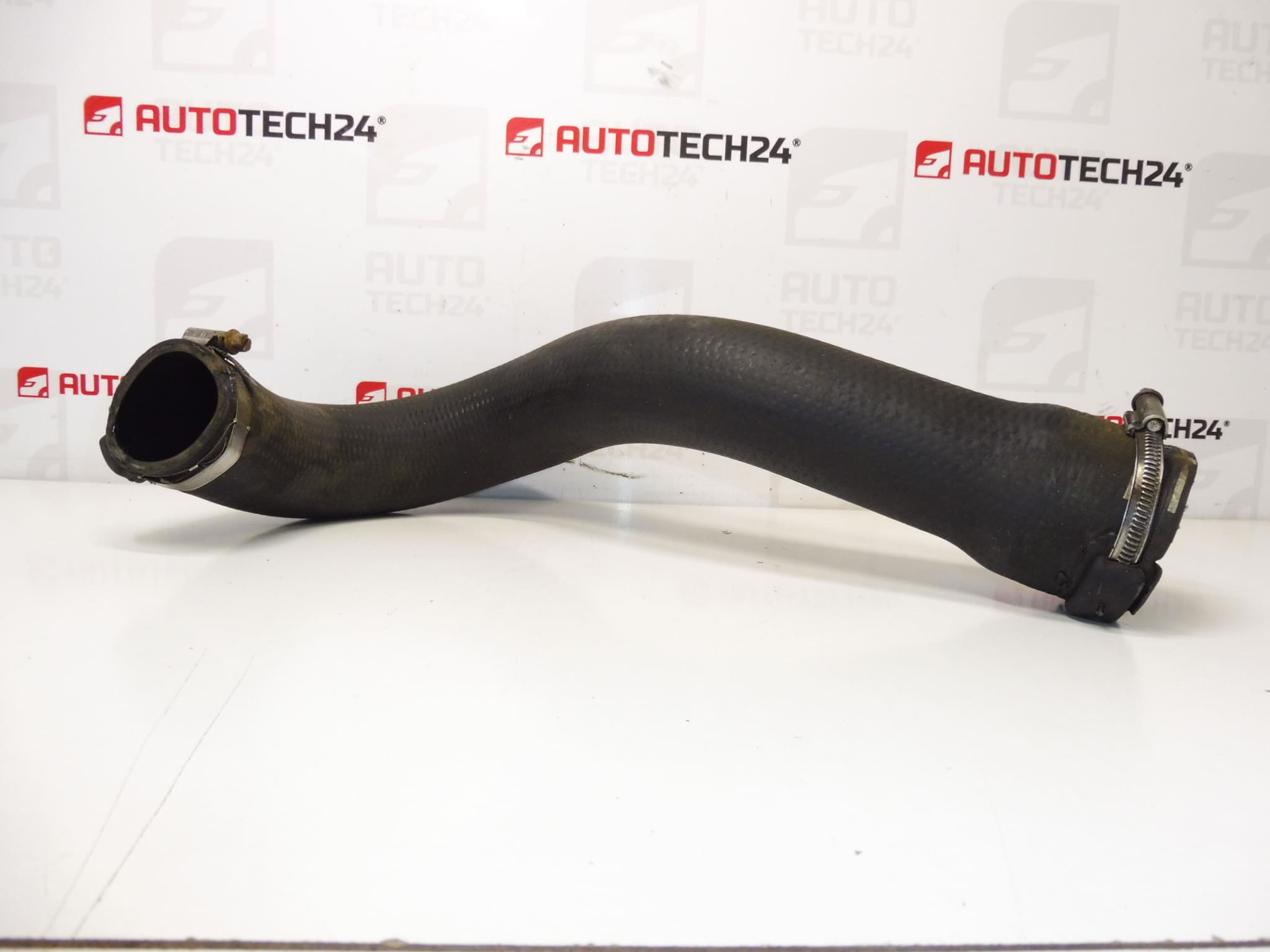 Air Pipe for Heat Exchanger Citroën Peugeot 2.2 HDI 0382EW - Image 2