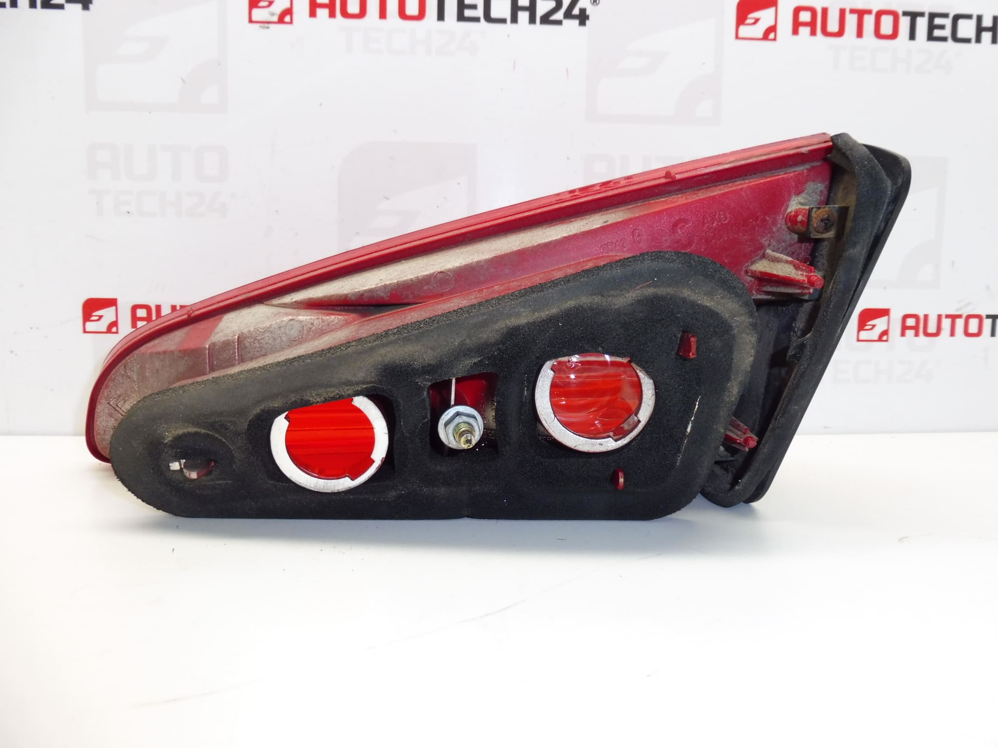 Left Rear Light for Peugeot 607 6350N2 - Image 2