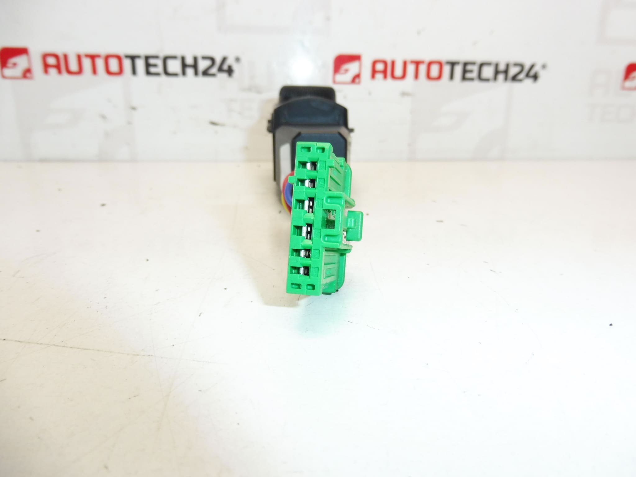 Heating and Air Conditioning Control Peugeot 3008 5008 96846886XT 6451YX - Image 2