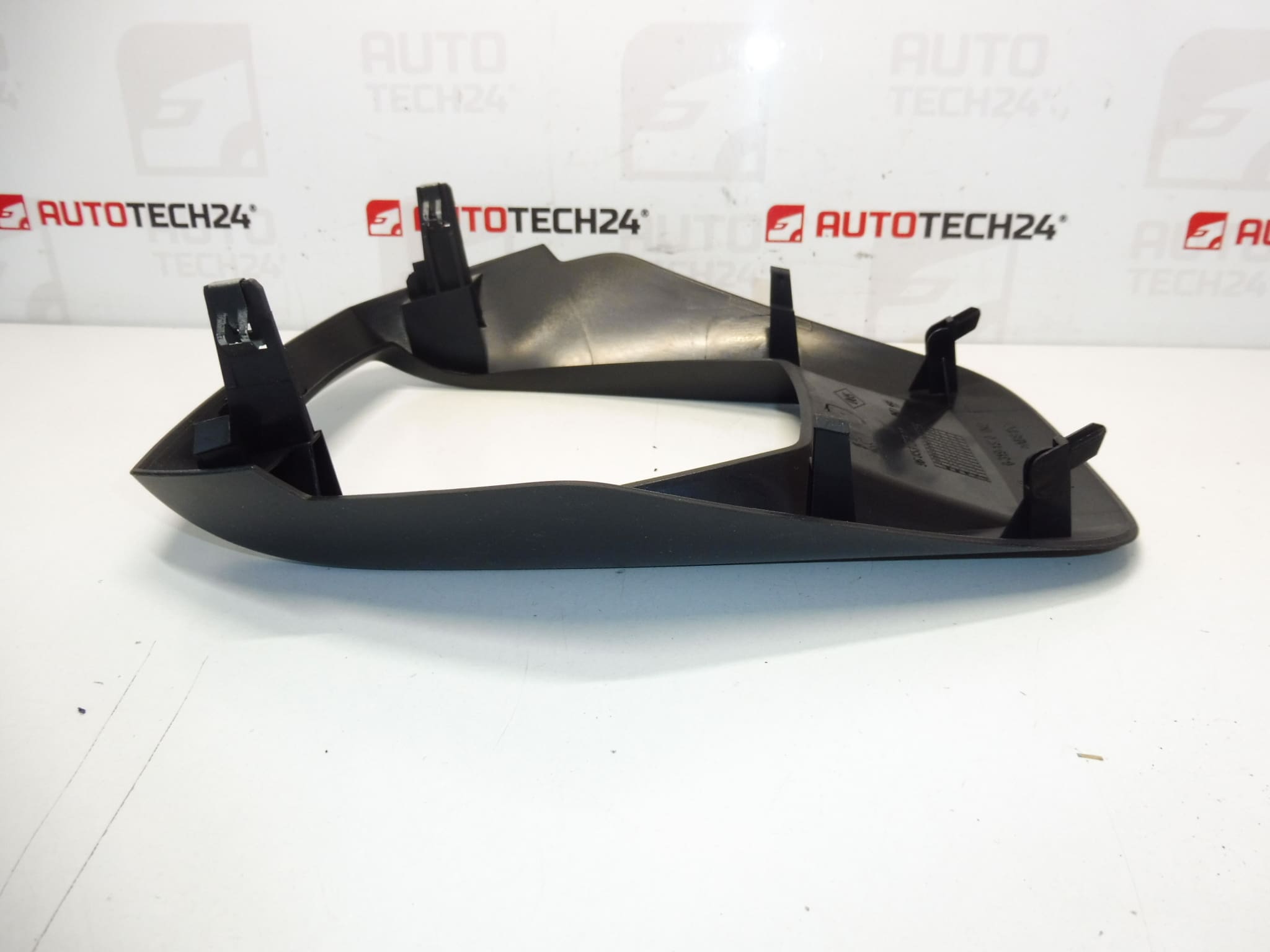 Head-Up Display Panel Peugeot 3008 5008 9685320377 8209L6 - Image 2