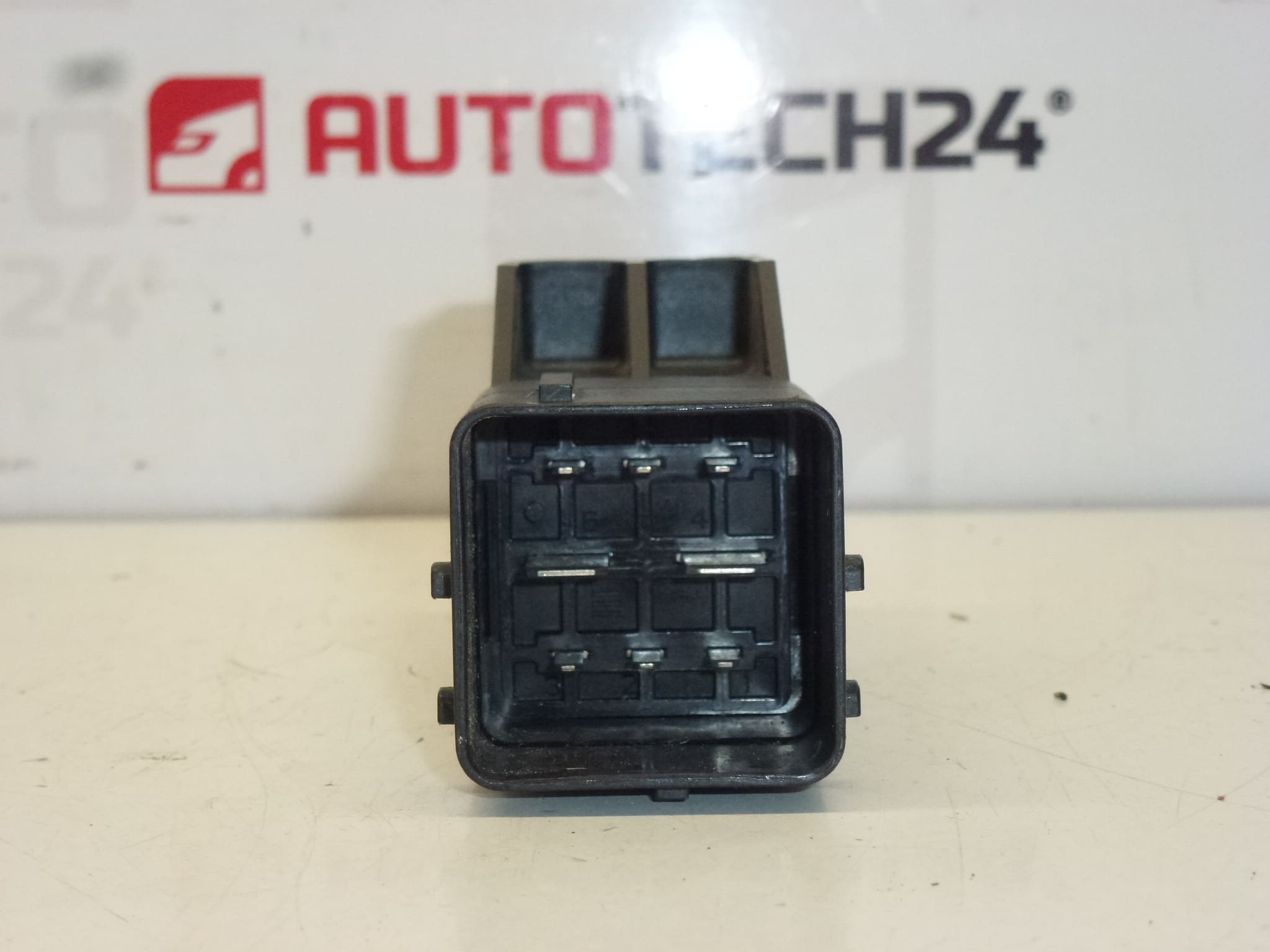 Glow Plug Relay Cartier Citroën Peugeot 9666671780 598147 - Image 2