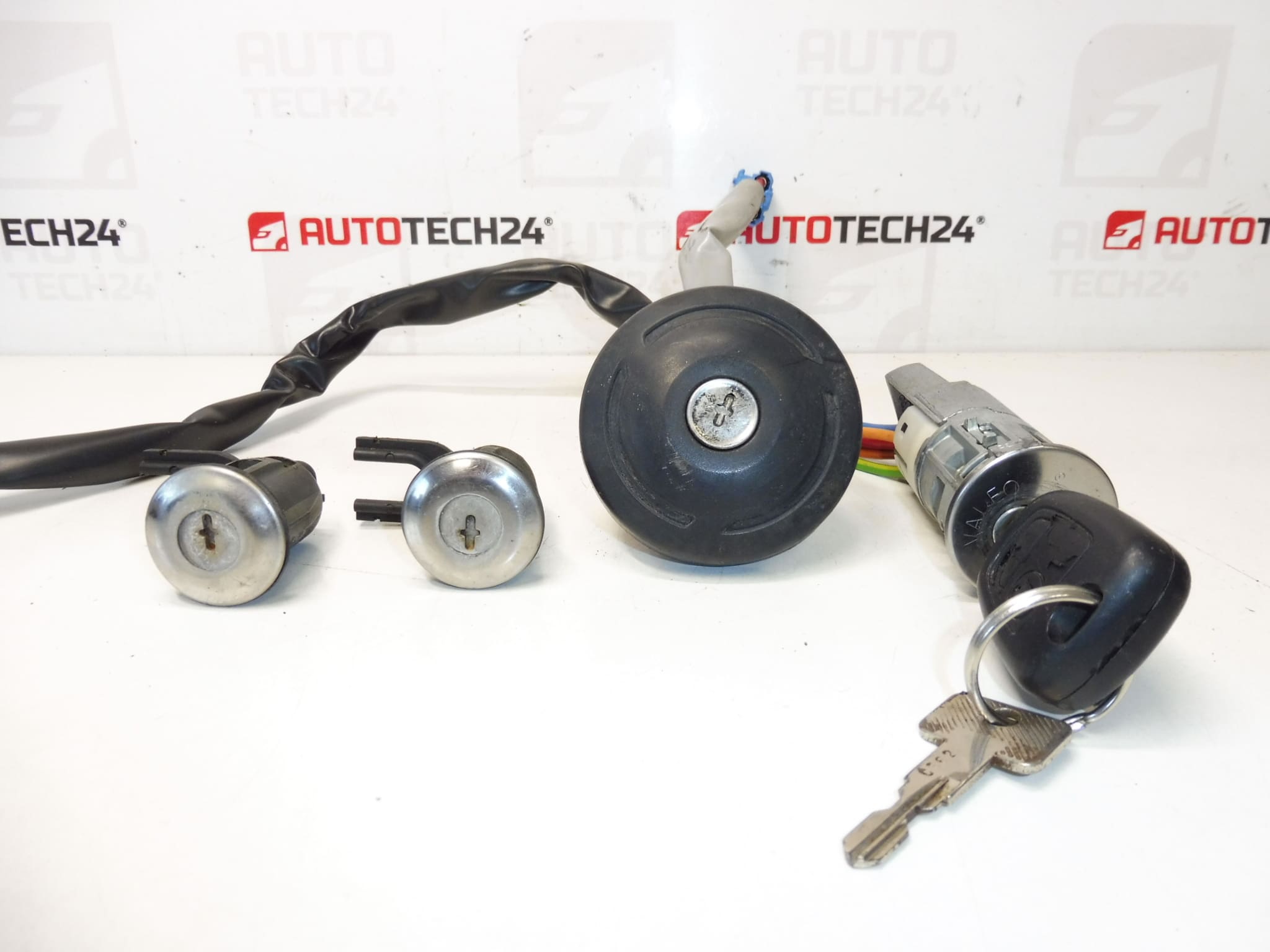 Used lock set with 1 key for Citroën Xsara Picasso (4162HK / 4162FF) - Image 2