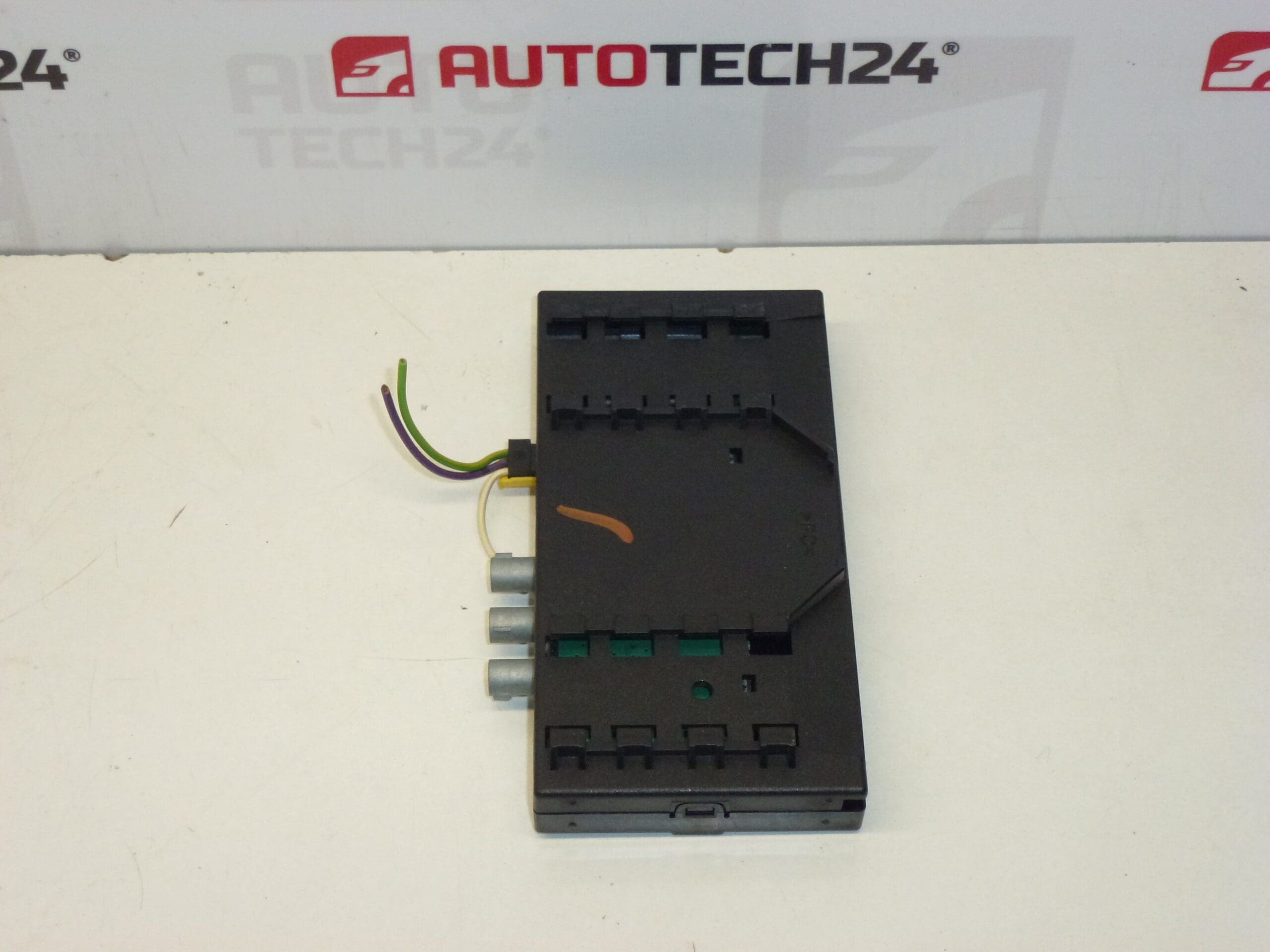 Antenna Unit Citroën Peugeot 9655888380 6561EC - Image 2