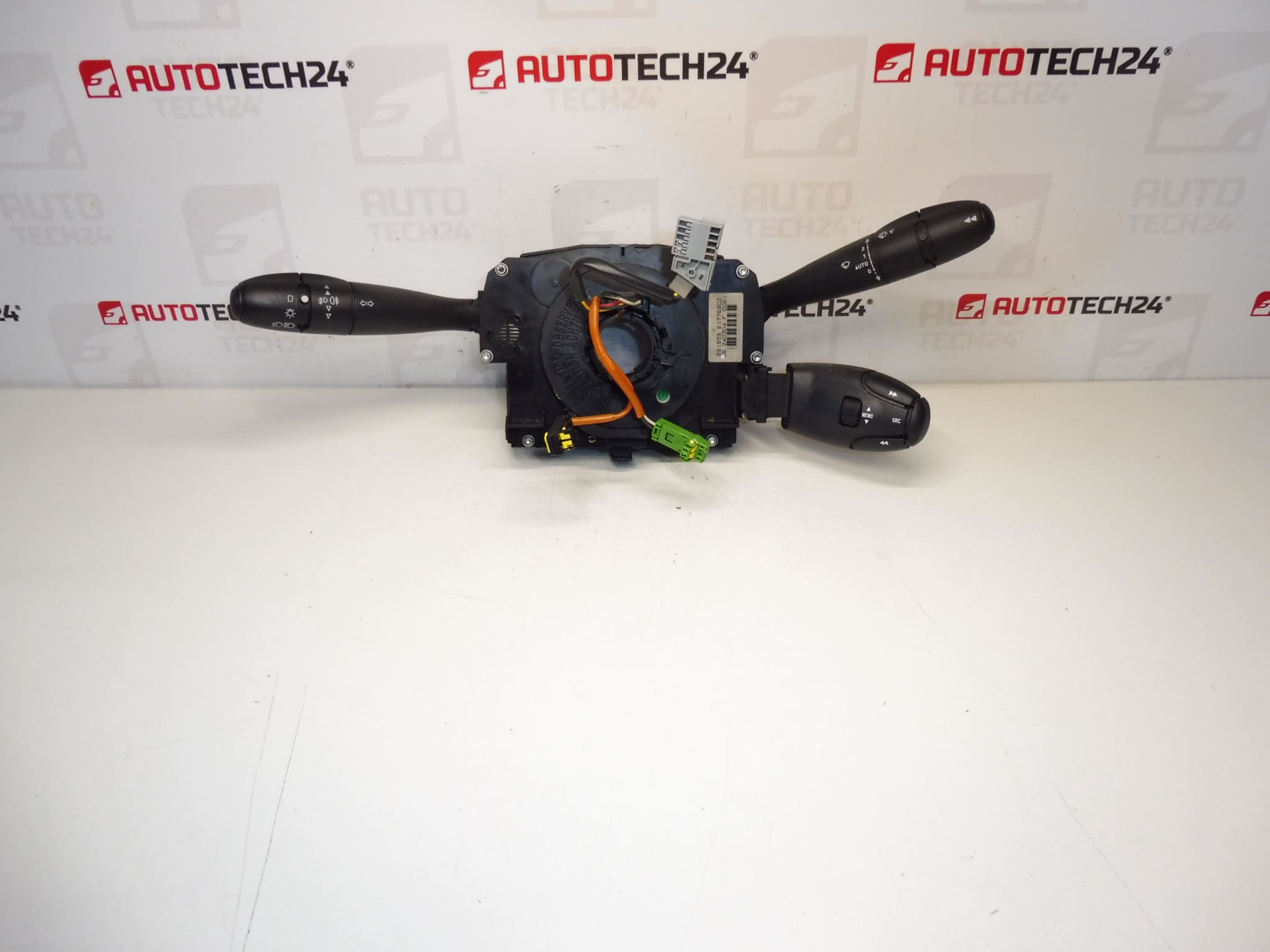Steering wheel controls Citroën Peugeot 96473051XT 6242T0