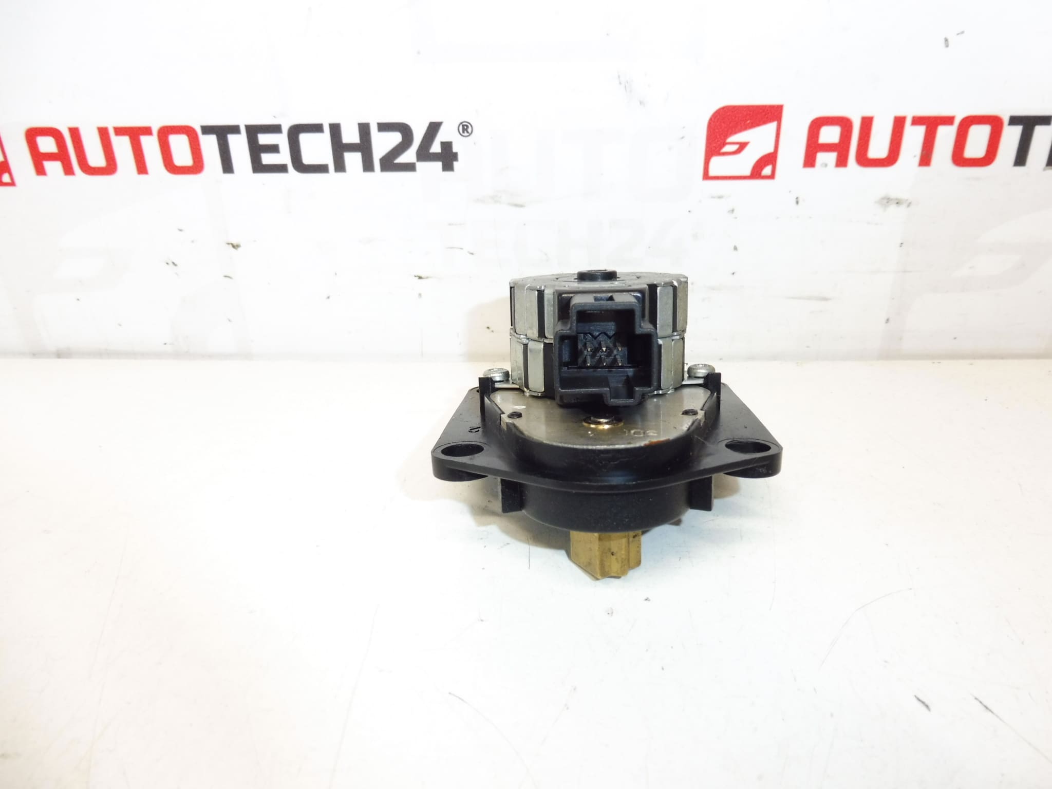 Heater servo motor for Citroën/Peugeot, part no. 657102 JD 6447EL - Image 2