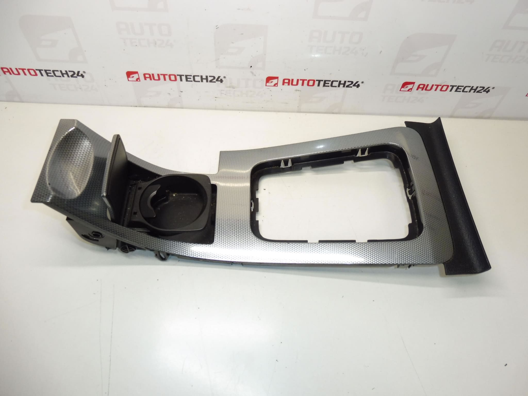 Center Console Cover Peugeot 407 9646824577 7589A4 - Image 2