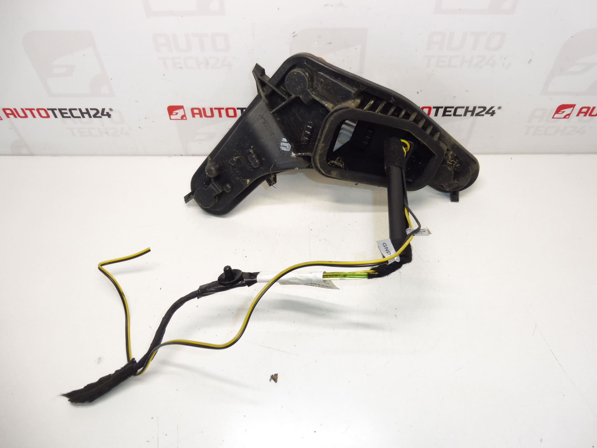 Bulb Socket for Rear Left Lamp Peugeot 207 9686566080 6350HQ - Image 2