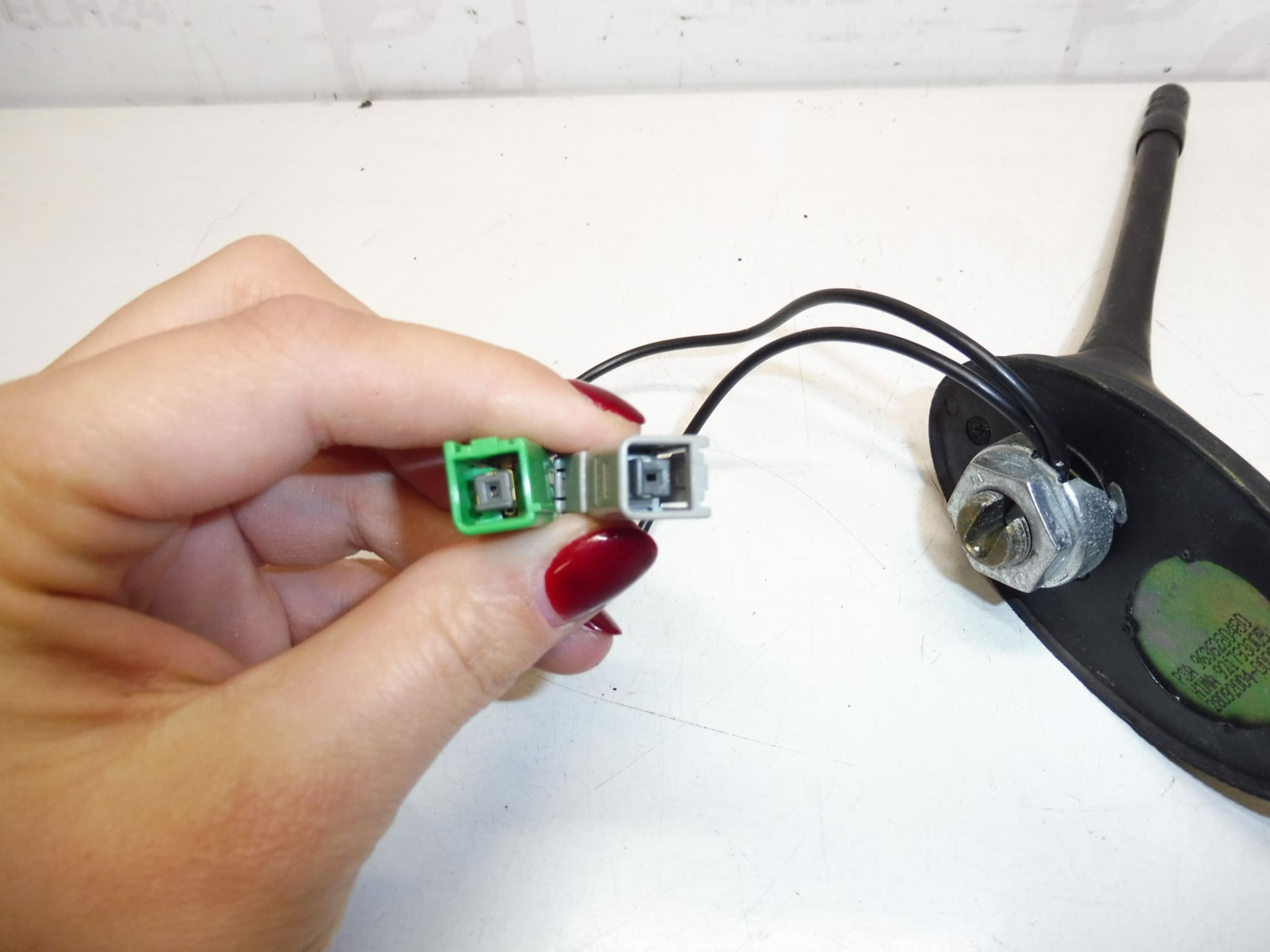 Antenna Citroën Peugeot 9636280480 - Image 2