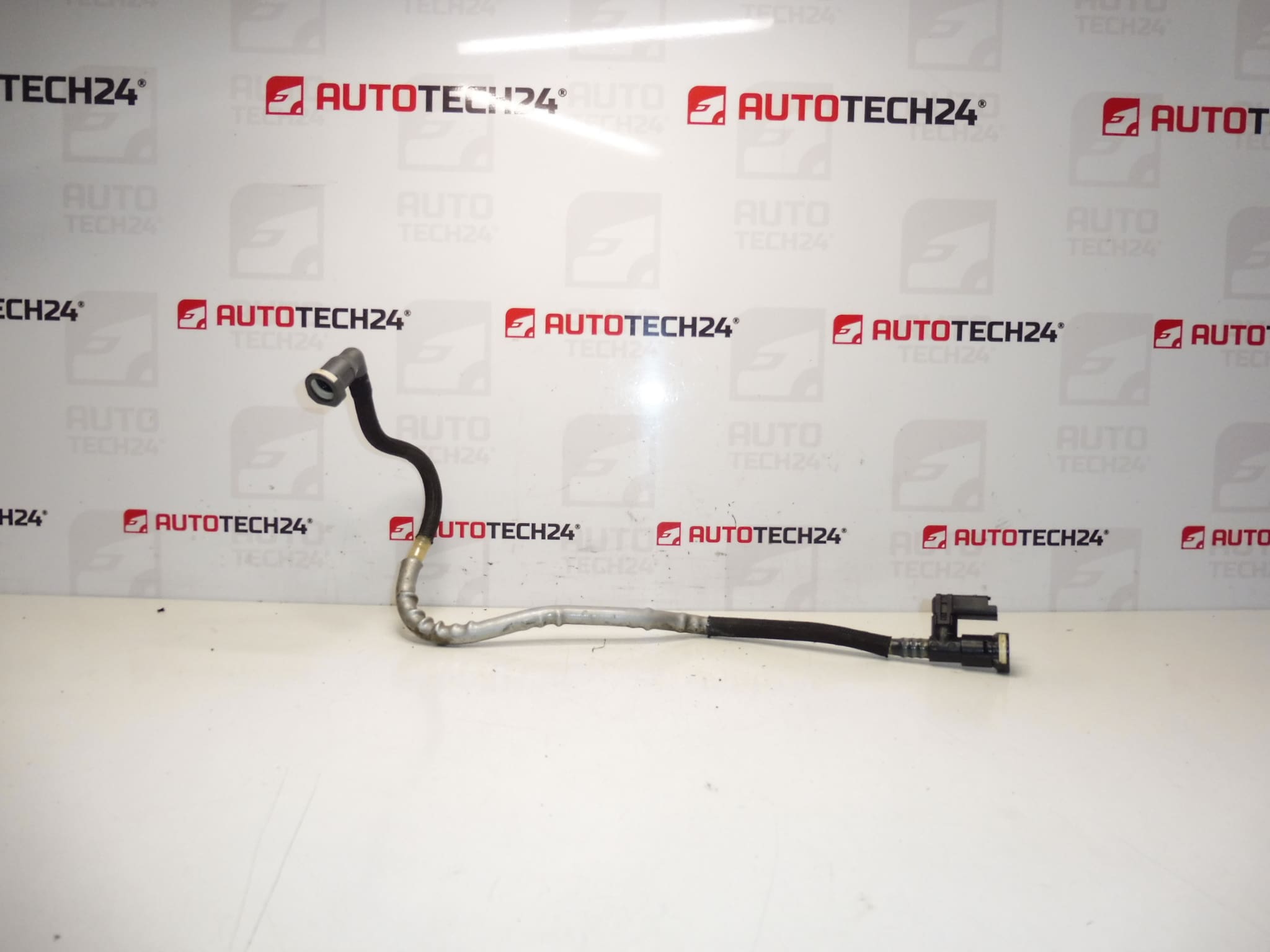 Fuel line Citroën Peugeot 2.2 HDI 1579QR