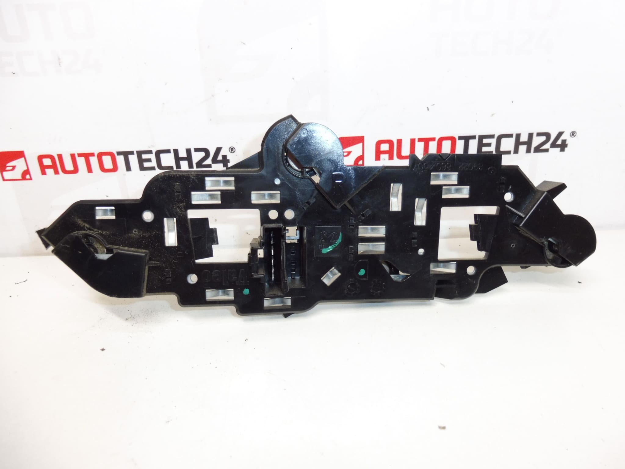 Right Rear Lamp Socket with Wiring Harness for Peugeot 307 - 6351P3 - Image 2