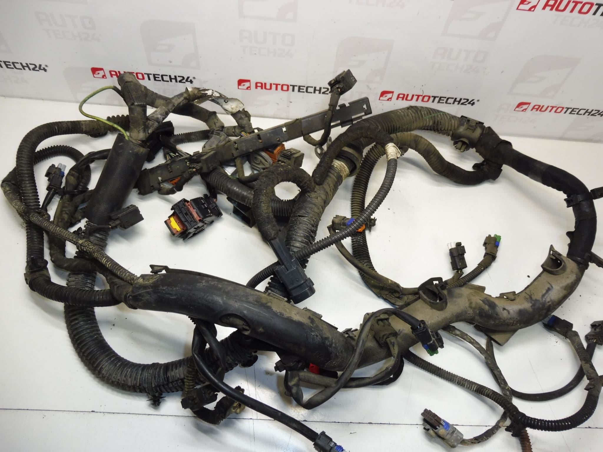 Complete Wiring Harness 2.0 HDI 100 KW Citroën Peugeot 1401048380 6569HZ - Image 2