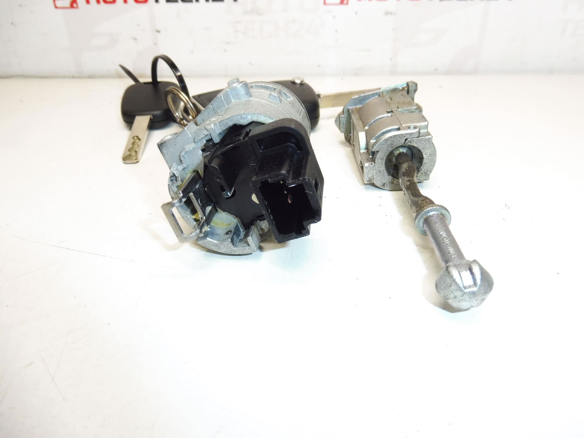 Lock set with 2 keys for Citroën 9801984780 4162PT - Image 2