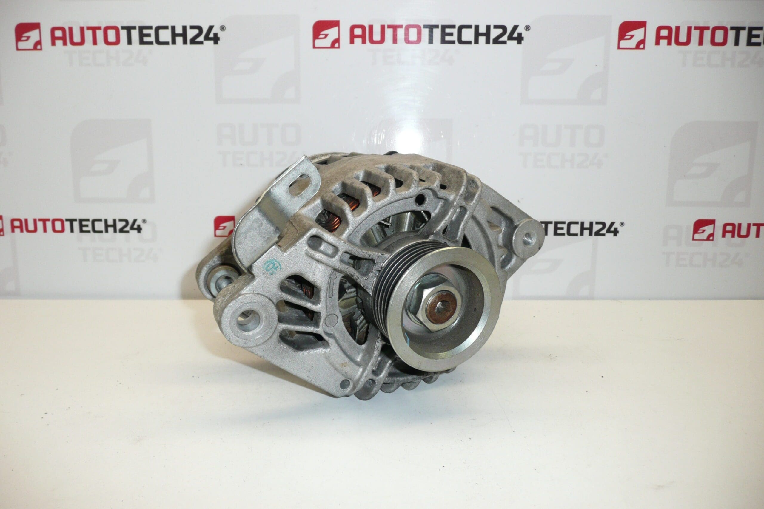 Citroën C1 Peugeot 107 27060-0Q020 alternator