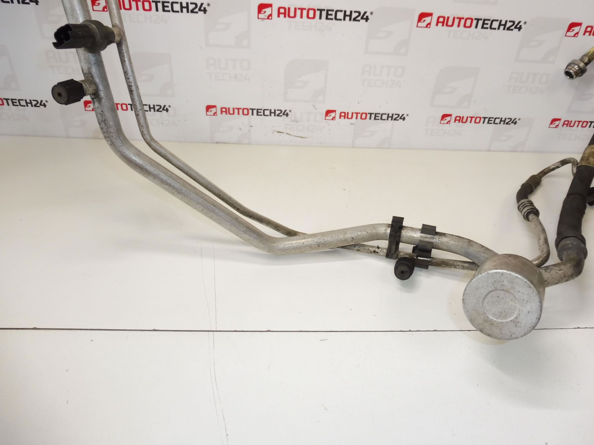 Air Conditioning Pipe Peugeot 307 9647878880 6460CE - Image 2