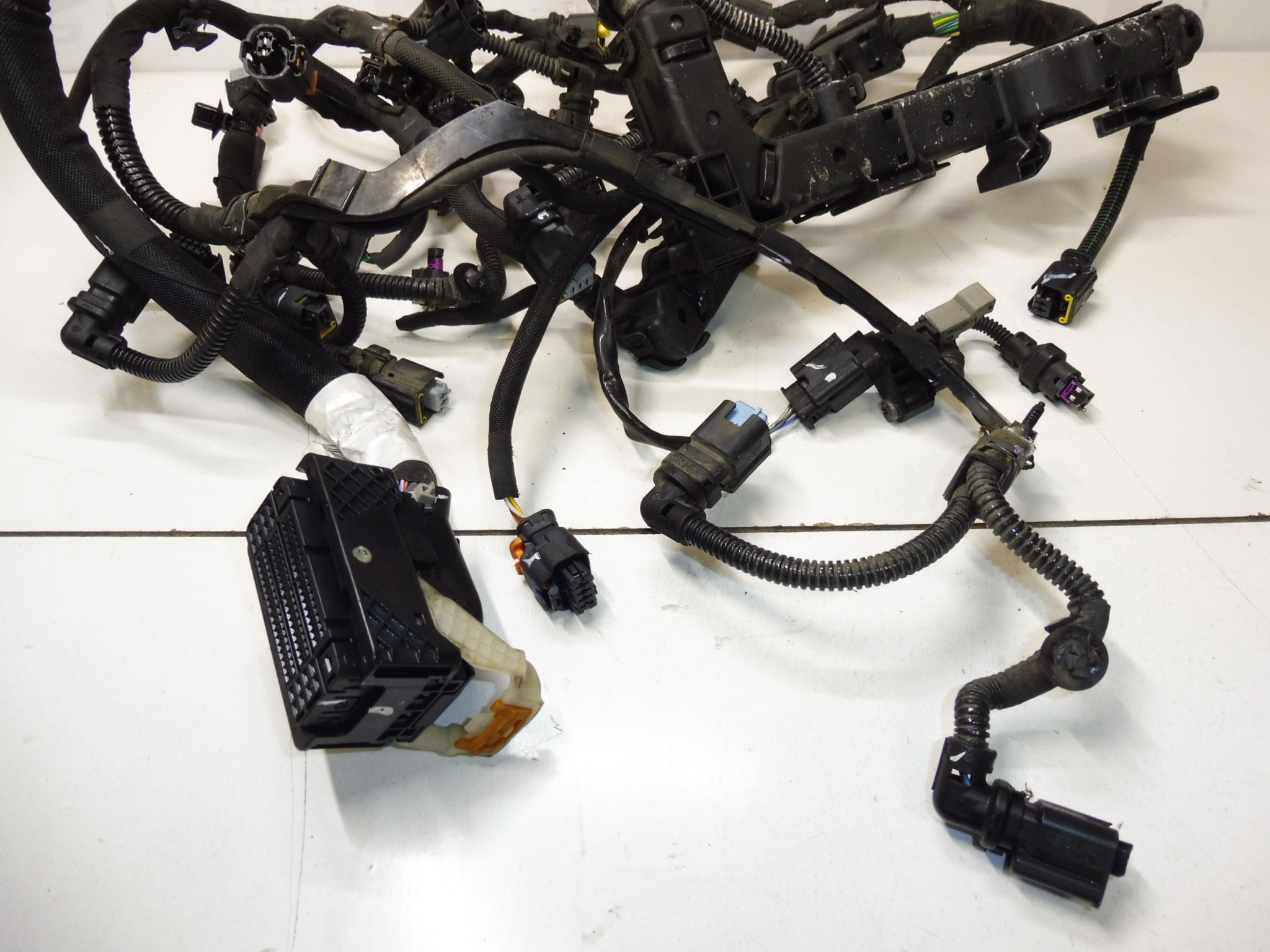 Citroën Peugeot 1.2 HN01 Main Engine Harness 9807341980