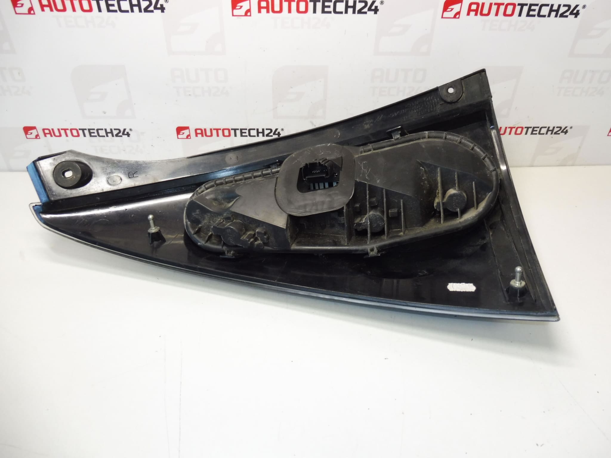 Right Rear Lamp Citroën C1 81550-0H060 6351X8 - Image 2