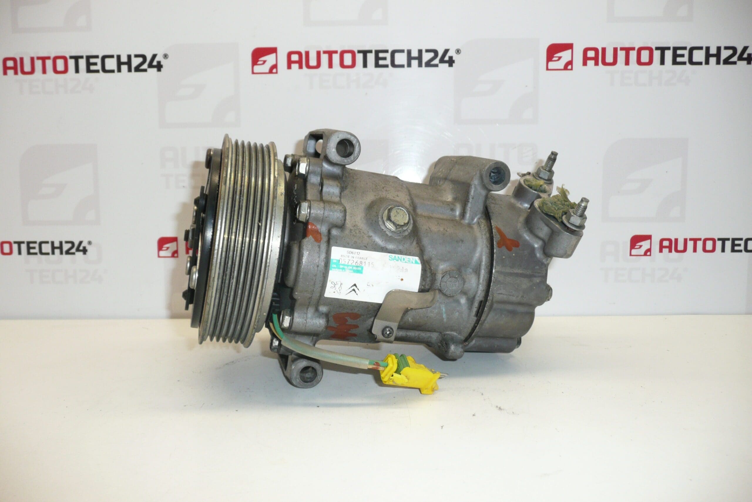 Air conditioner compressor Sanden SD6V12 6453QF 6453QE