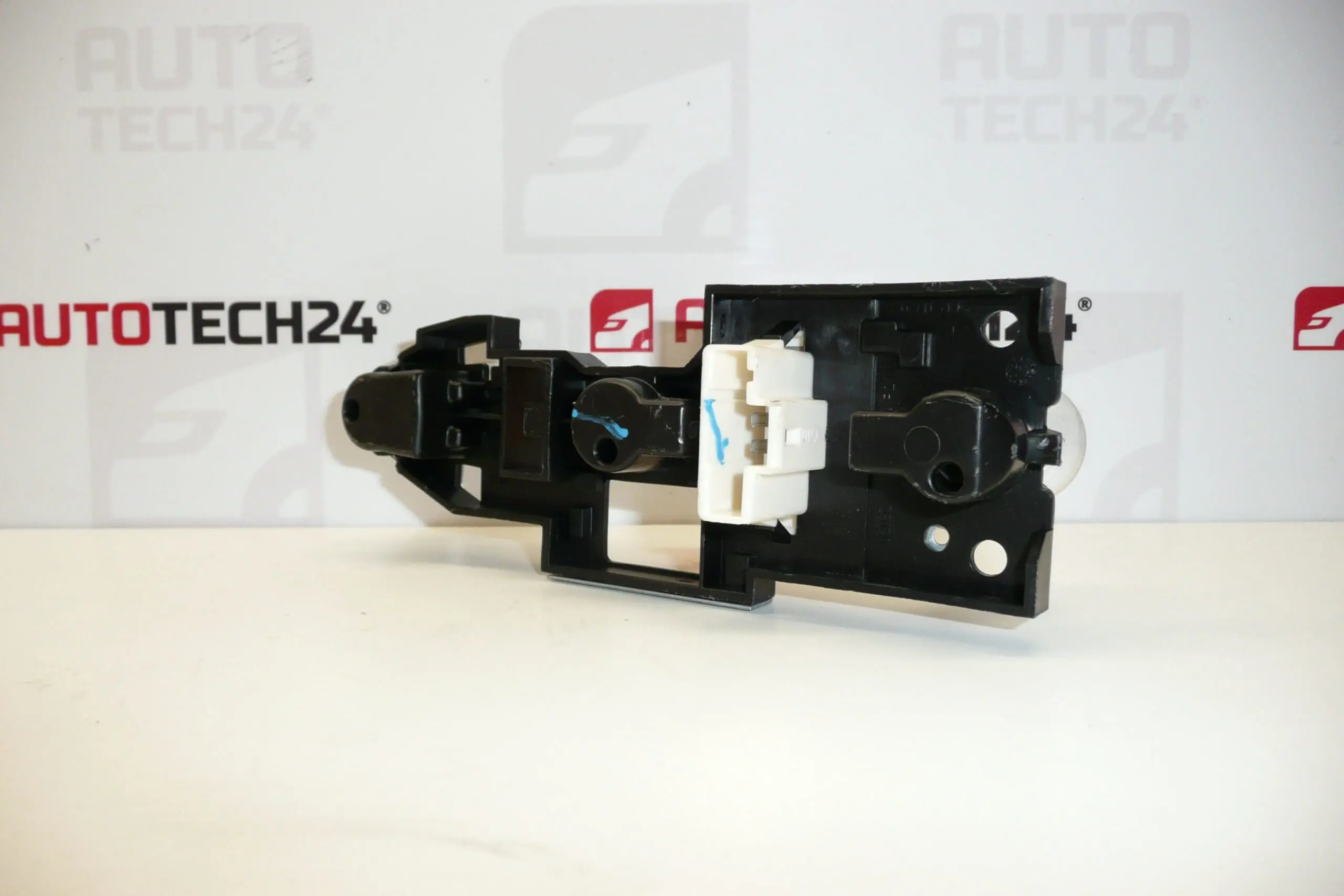 Rear Lamp Socket for Citroën C5 II 89032703 - Image 2