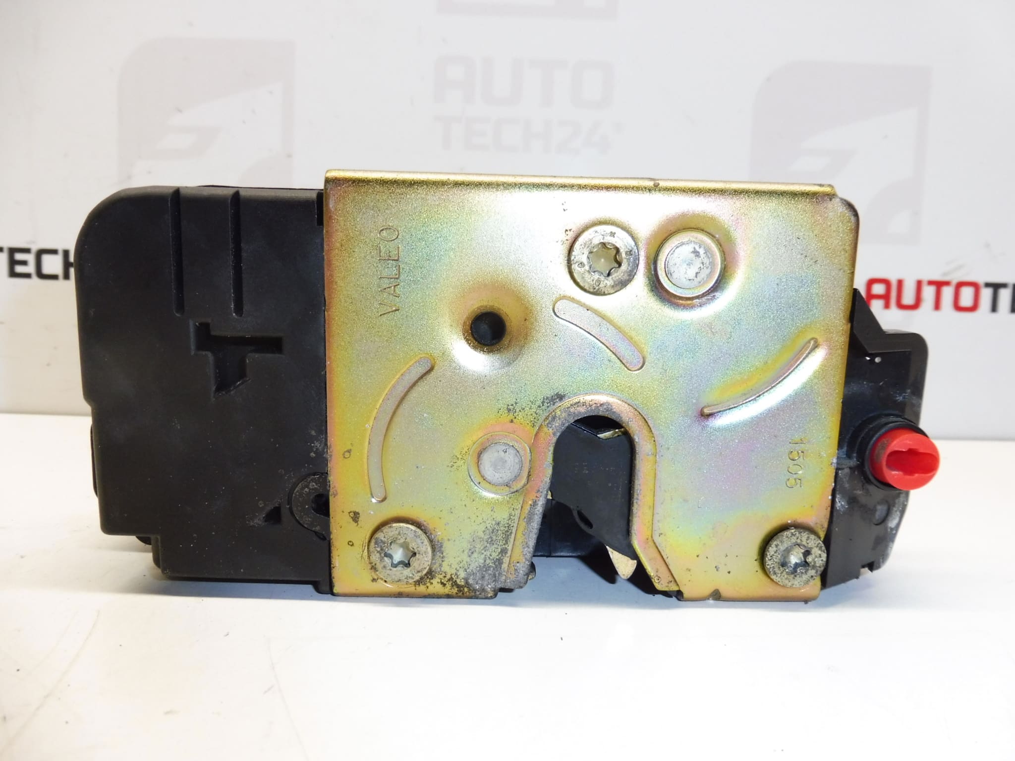 Right rear door lock for Peugeot 206 (part number 913886) - Image 2