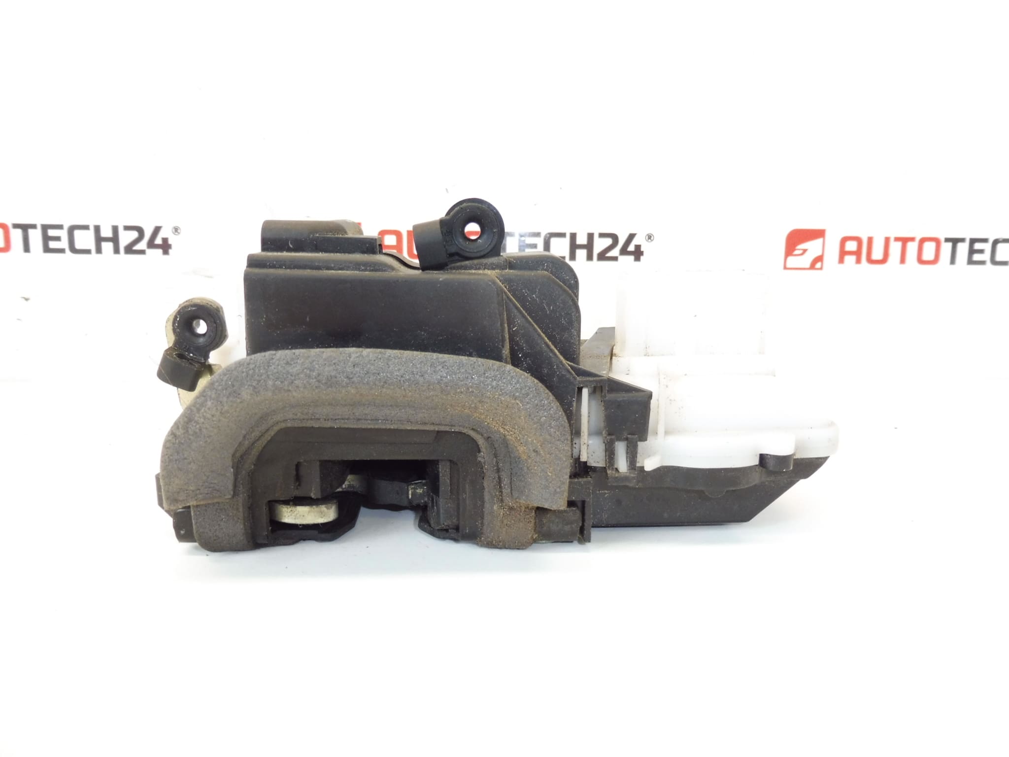 Right Front Door Lock Peugeot 607 9136H3 - Image 2