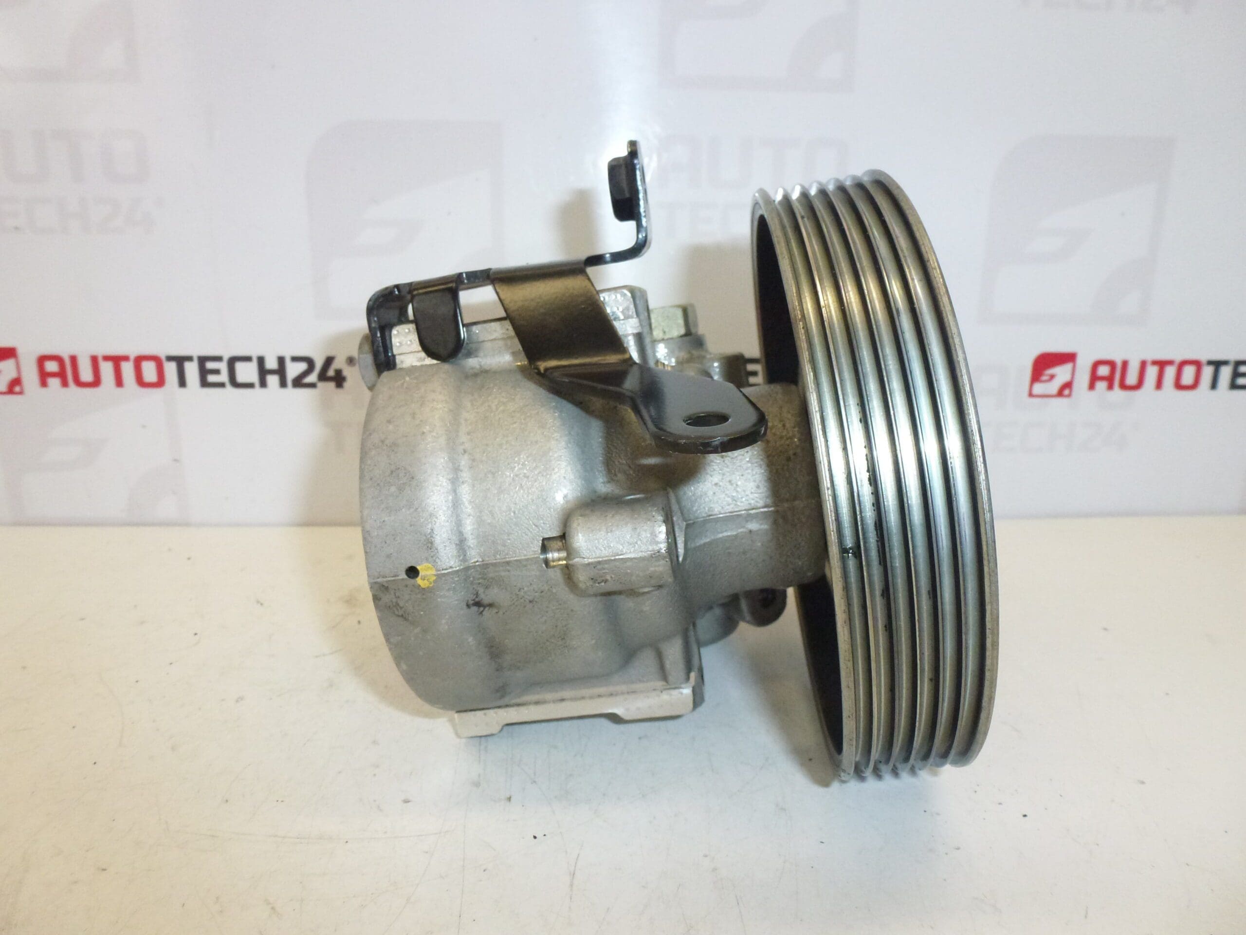 Power Steering Pump Citroën Peugeot 1.6 HDI 9665709080 4007WL with Only 48,000 km - Image 2