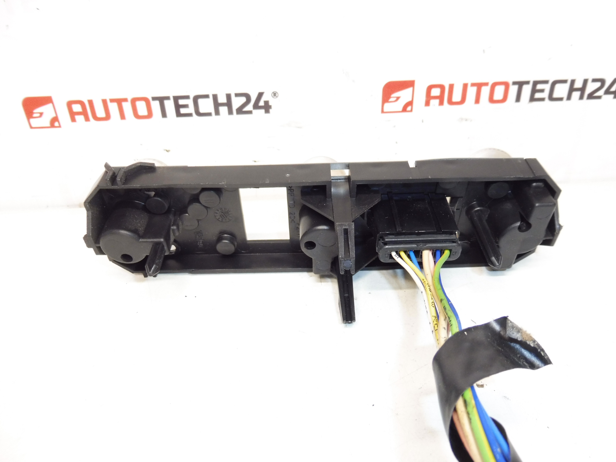 Peugeot 1007 rear right lamp bulb socket 6351V5