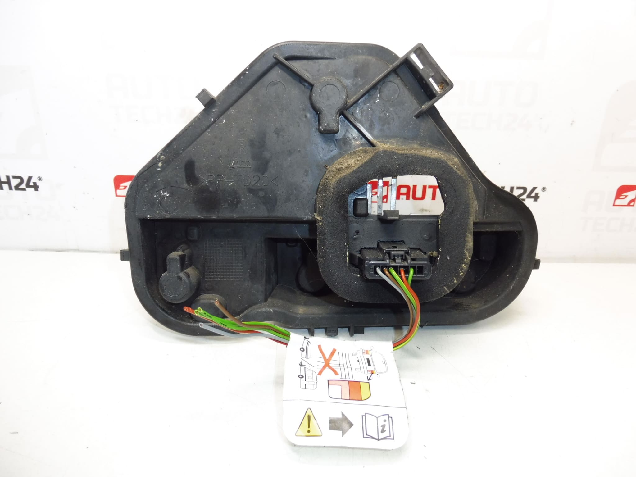 Socket with Wiring for Right Rear Lamp Citroën C3 III 9812257480 - Image 2