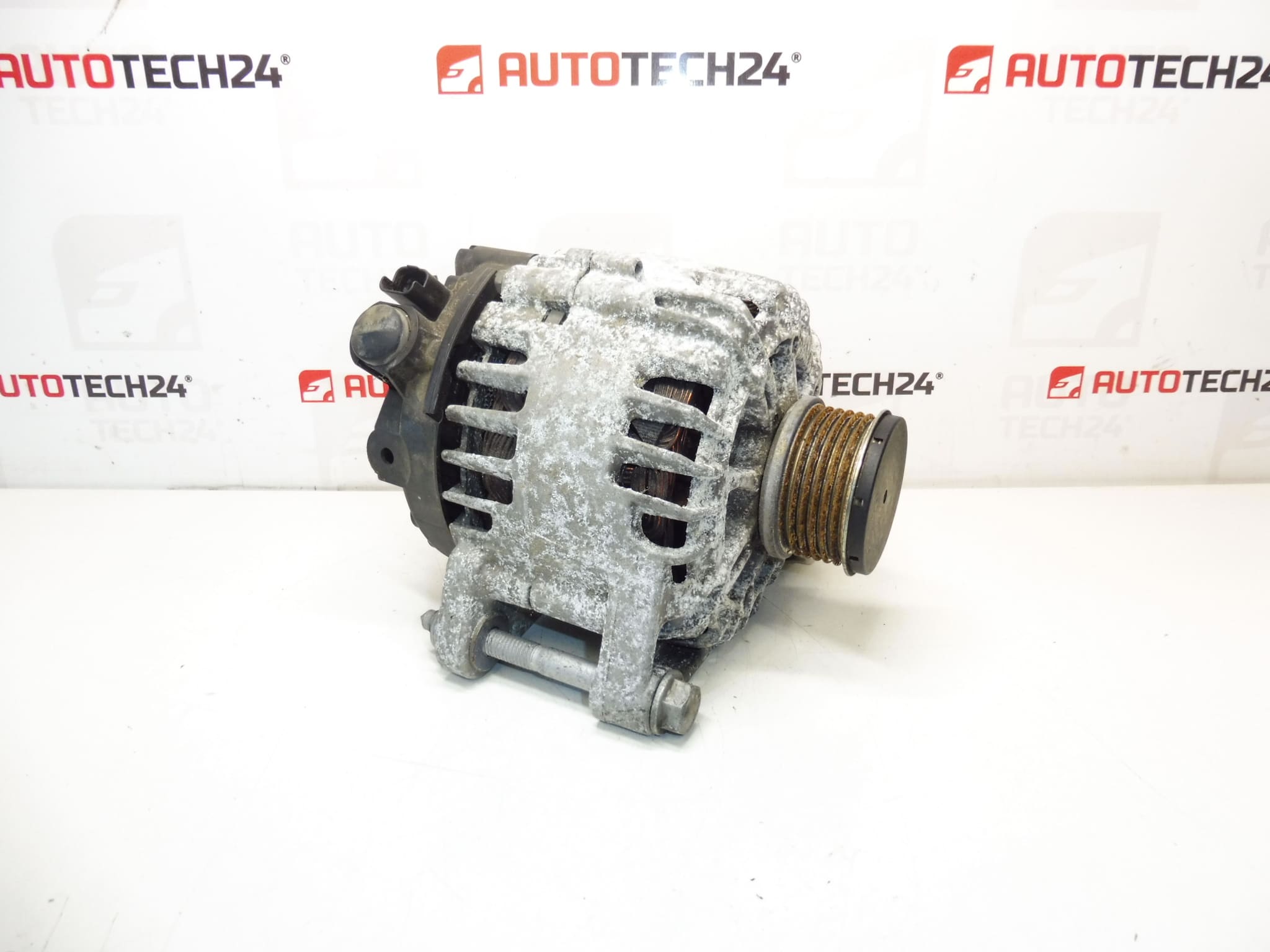 Alternator Valeo CL12 TG12C261 9818677980