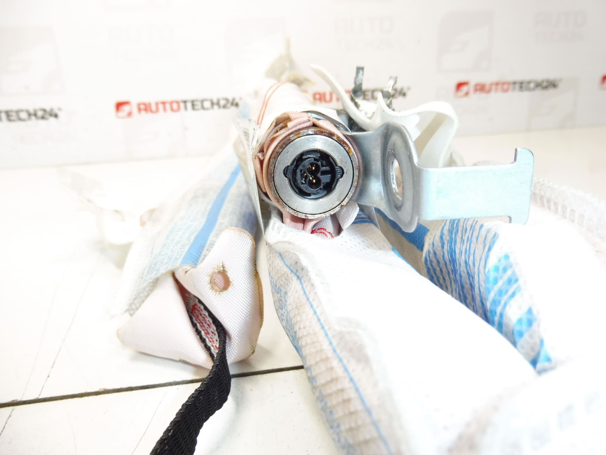 Used right roof airbag for Citroen C3 III 9811857980 981185798 - Image 2