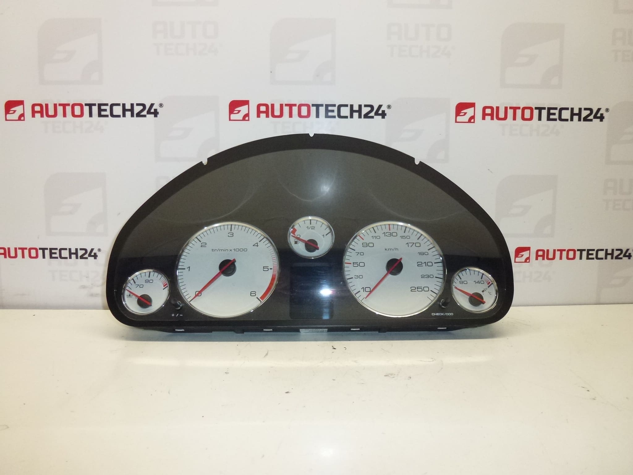 Speedometer Peugeot 407 mileage 105000 km 9658138580 610395