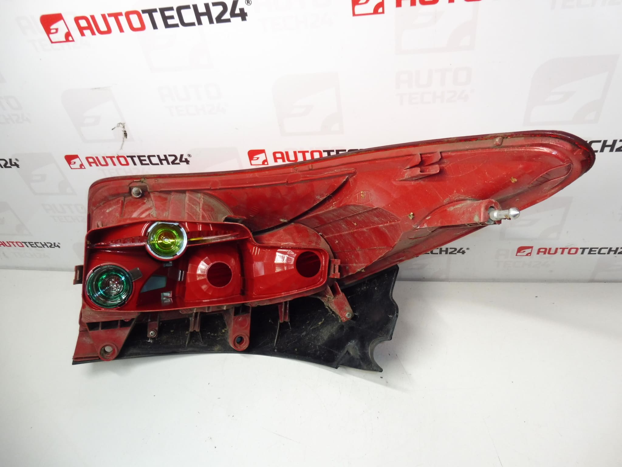 Rear Right Tail Light Peugeot 308 SW 96814438XT 6351FF - Image 2