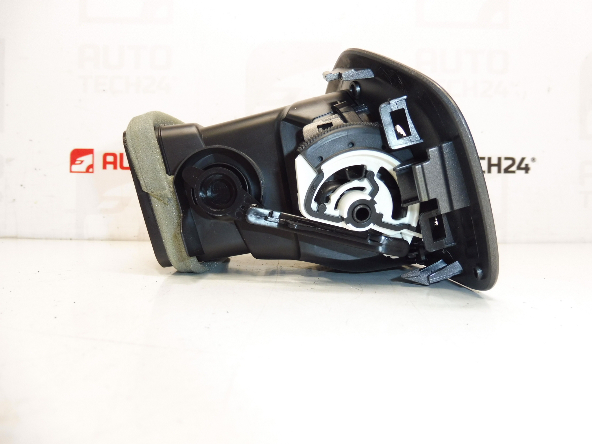 Ventilation output Citroen C-Elysée Peugeot 301 967287077 9677253777