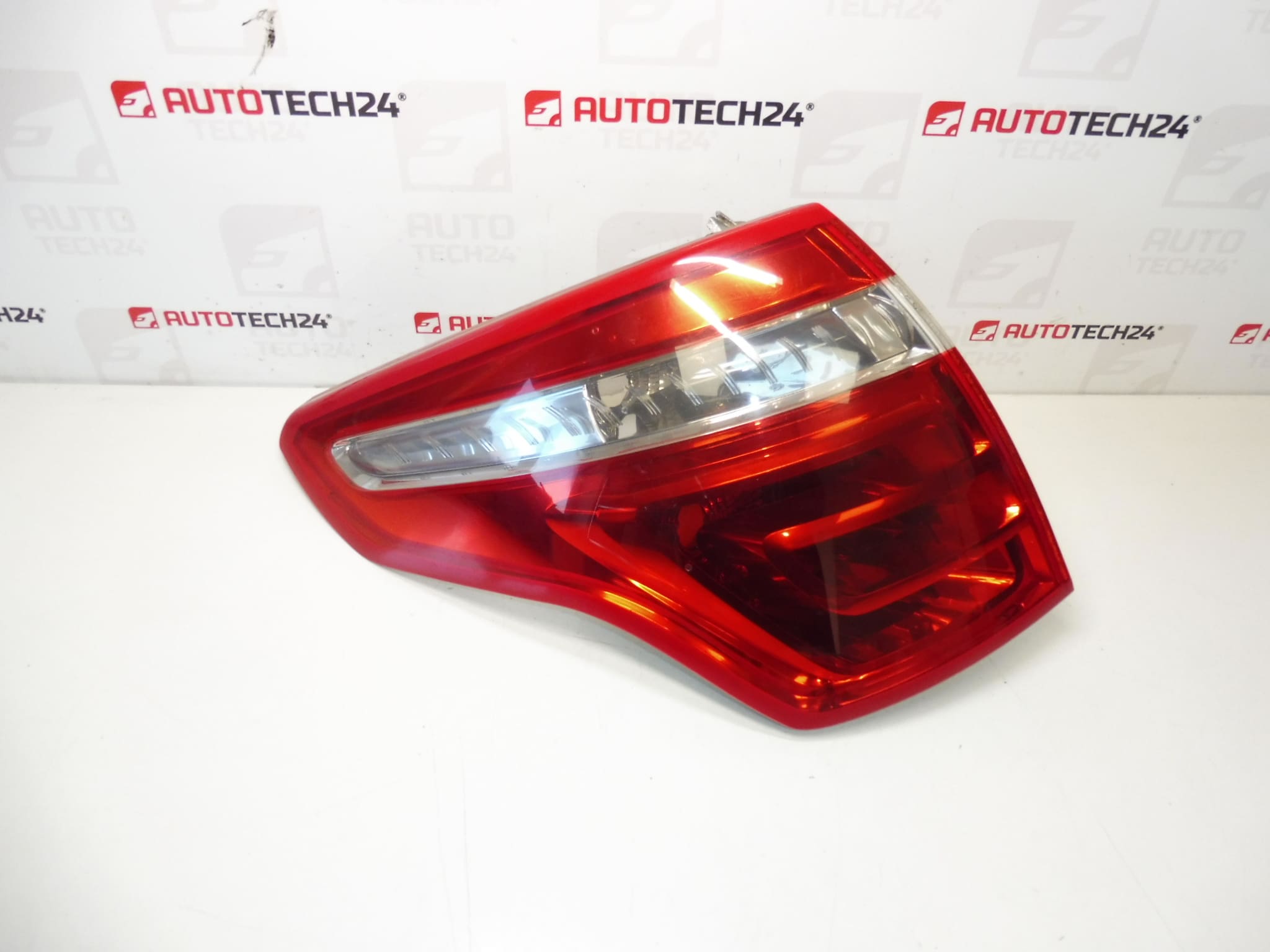 Rear left light fender Citroën C4 Picasso 9653547580 6350ca