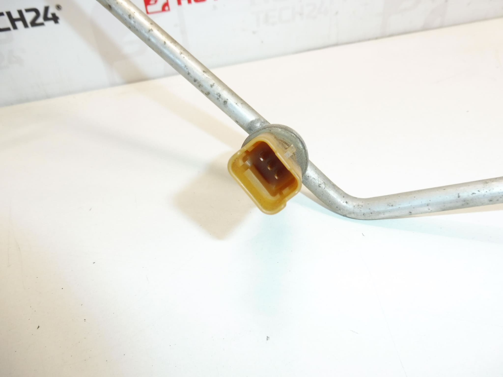 Air Conditioning Pipe Citroën C-ELYSEE Peugeot 301 9676996380 - Image 2