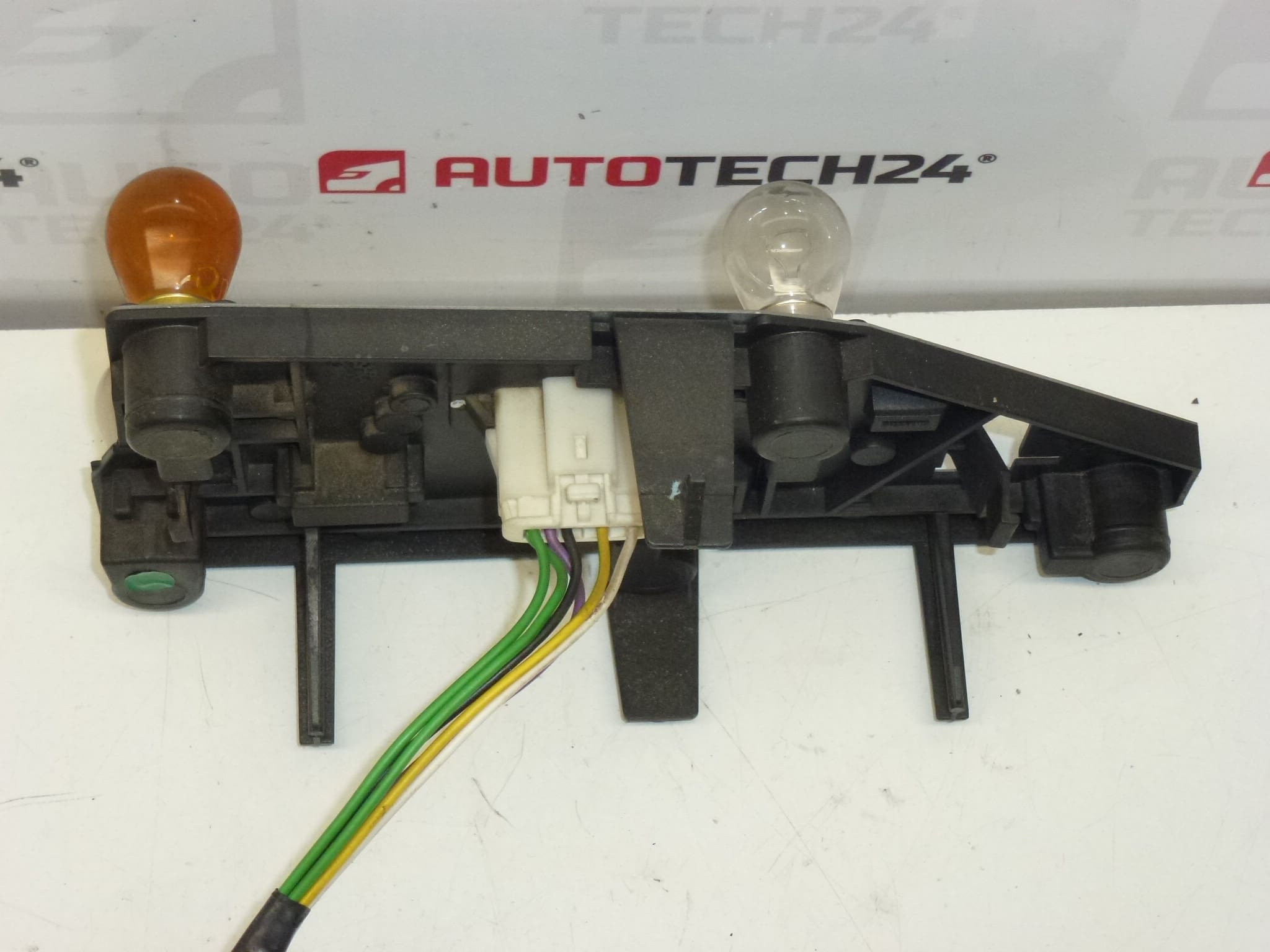 Rear Right Lamp Socket Peugeot 406 4 Door 9630364777 6351L5 - Image 2