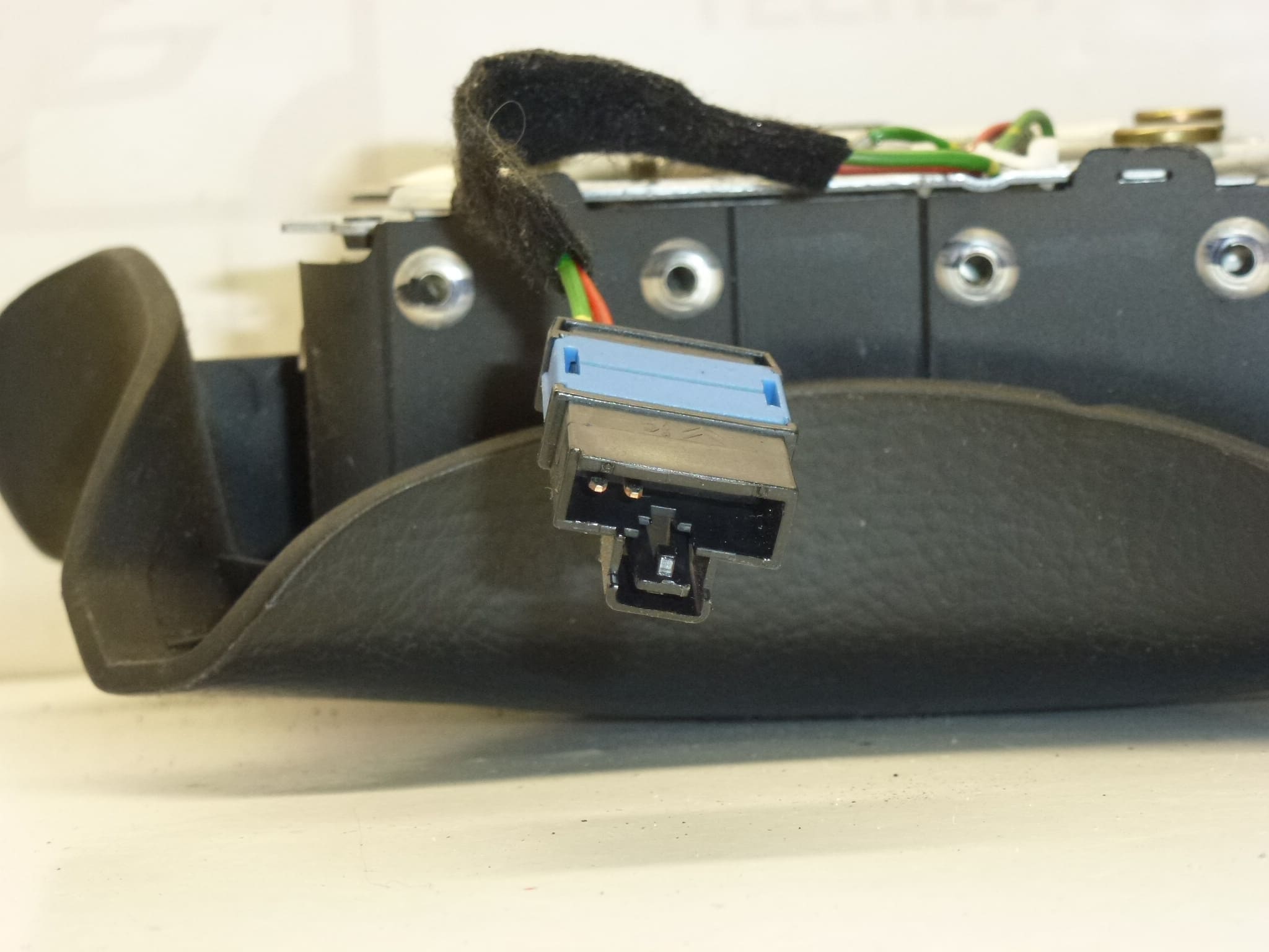 Steering wheel airbag for Peugeot 406 96303944ZL 4112EQ - Image 2