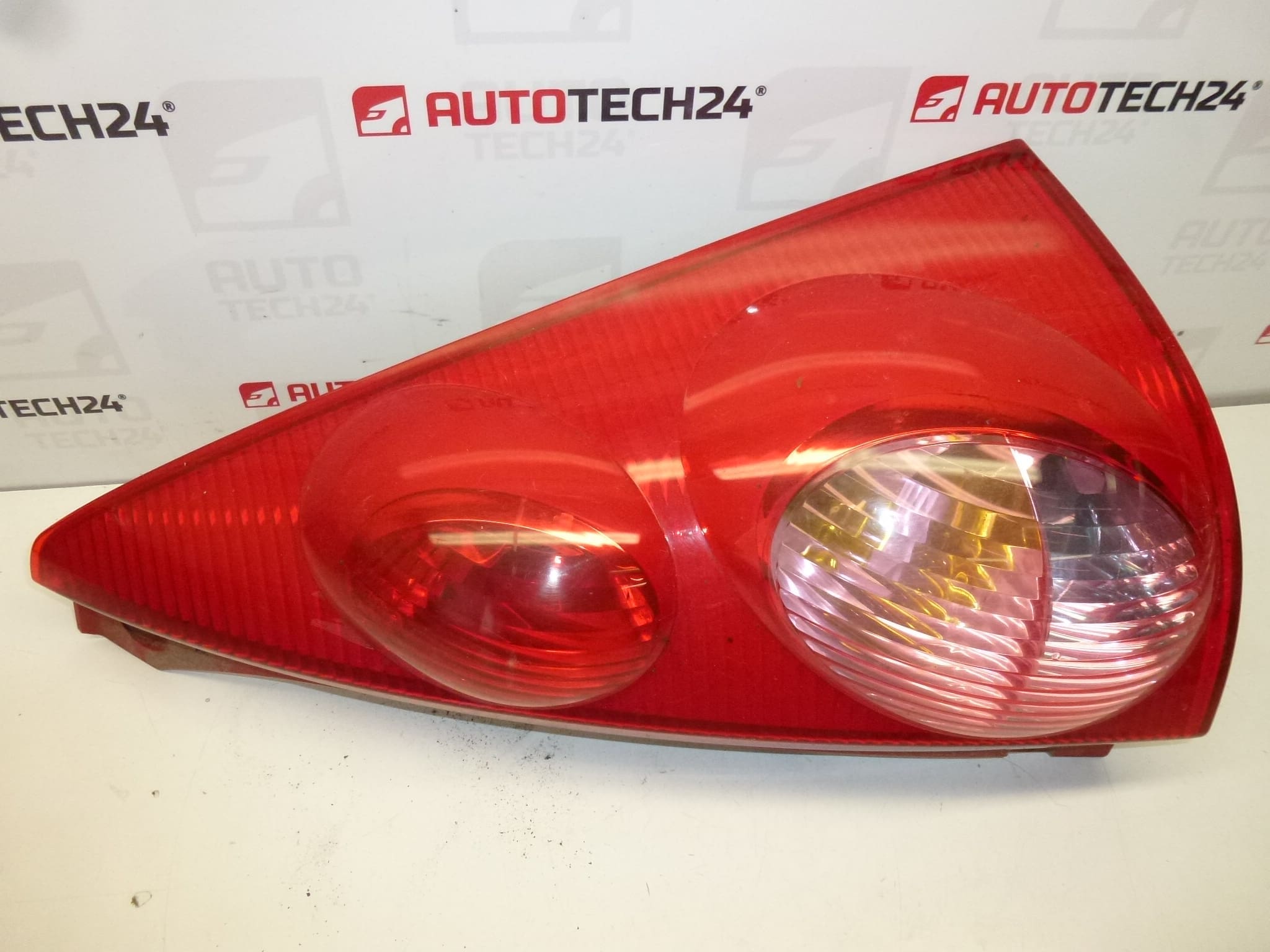 Right Rear Light Peugeot 107 6351X6 - Image 2